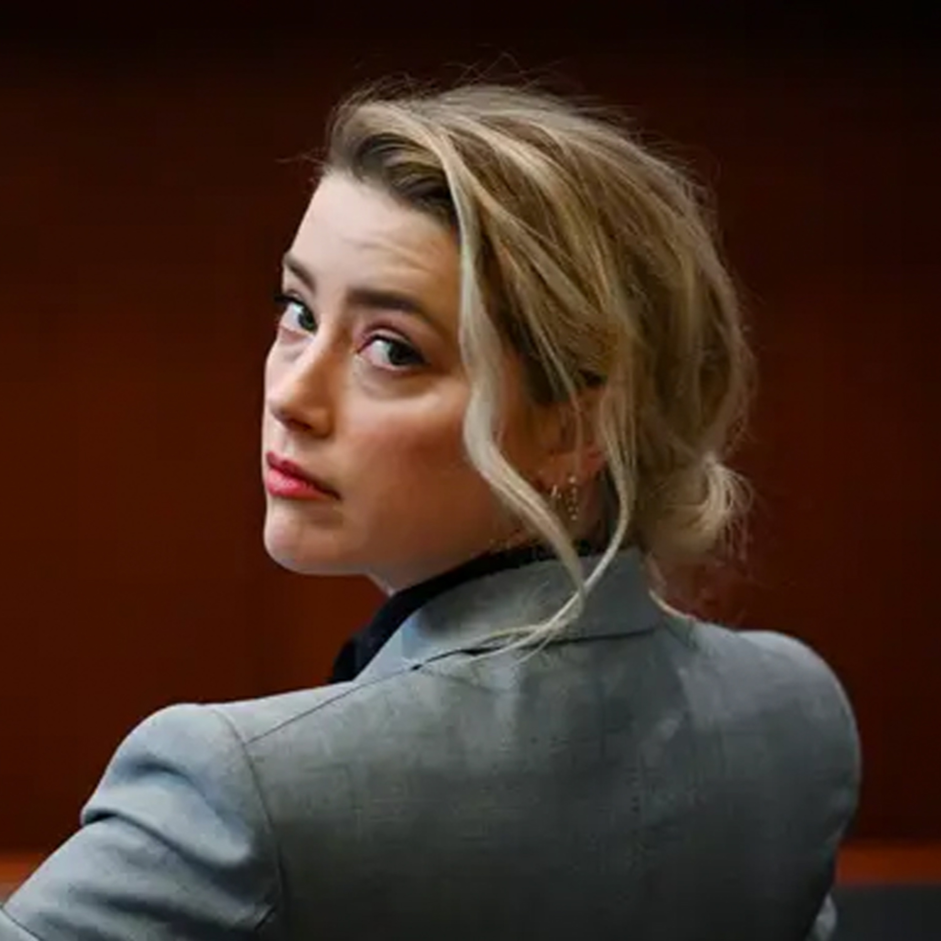 Amber Heard khẳng định sẽ không bồi thường 10,35 triệu USD, Johnny Depp phải làm gì để lấy được tiền? episode artwork