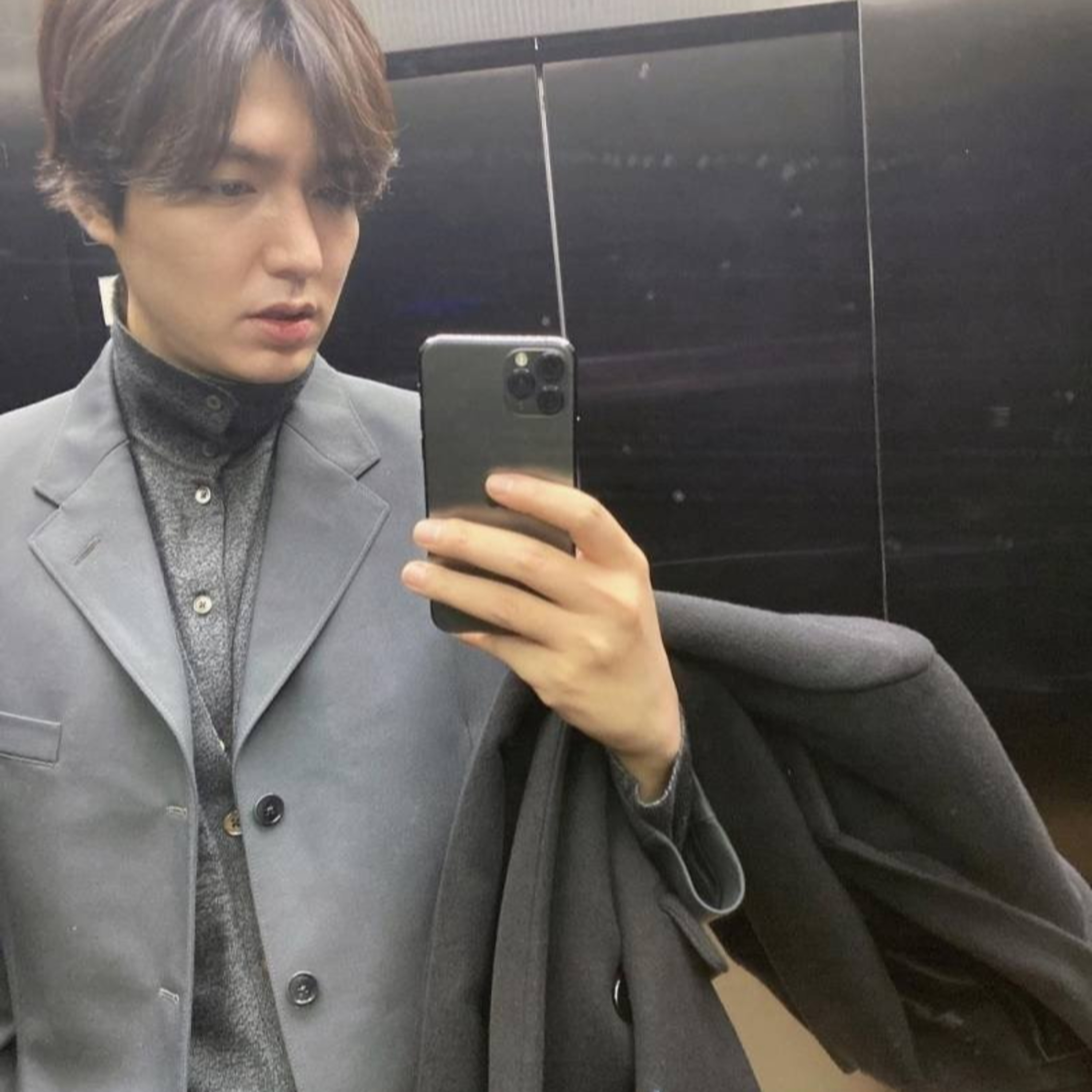 Lee Min Ho có phản ứng gây sốt khi hay tin Park Shin Hye sinh con đầu lòng episode artwork