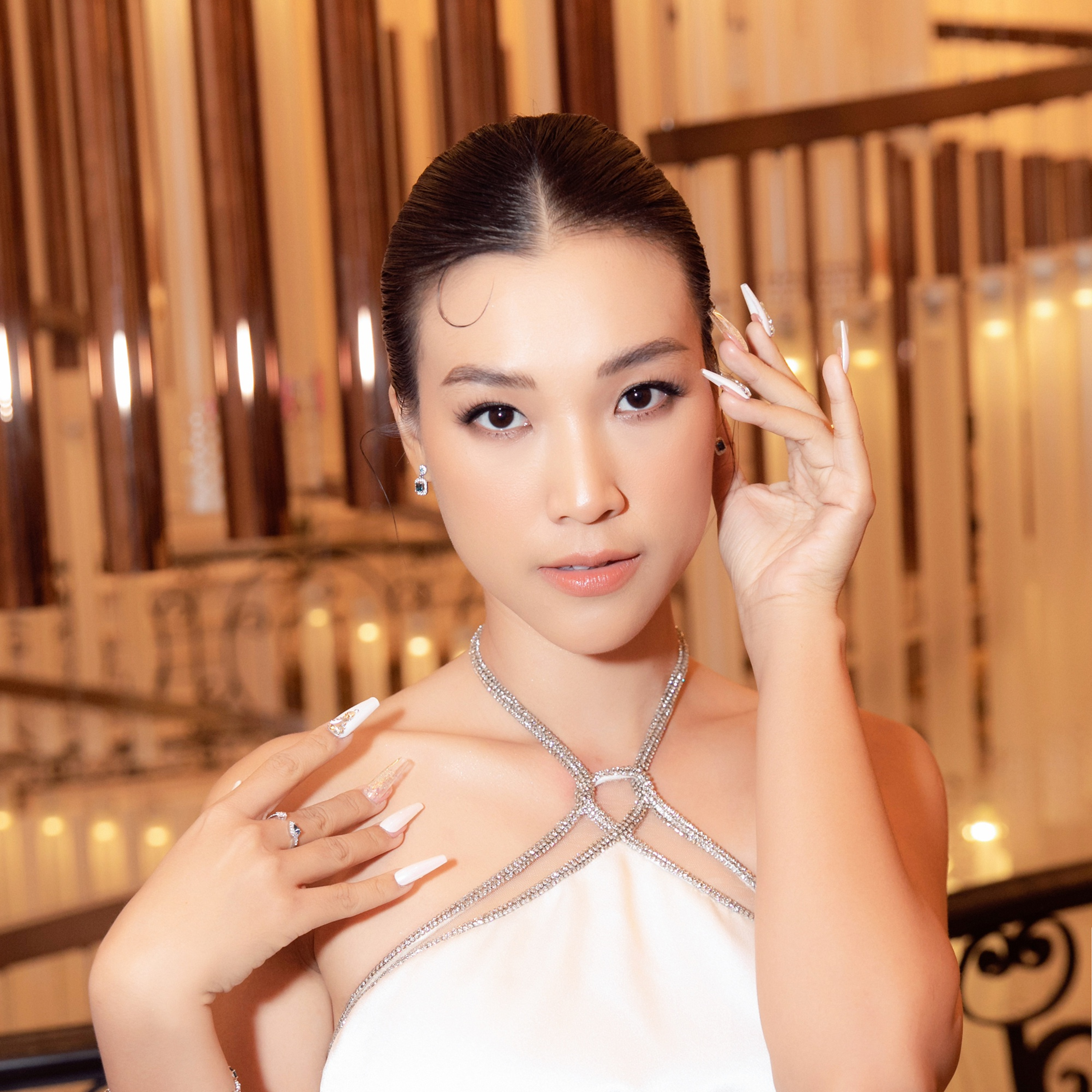Hoàng Oanh ngày càng xinh đẹp và tự nhủ sau ly hôn chồng cũ ngoại quốc: "Tôi tự do, tôi hạnh phúc” episode artwork