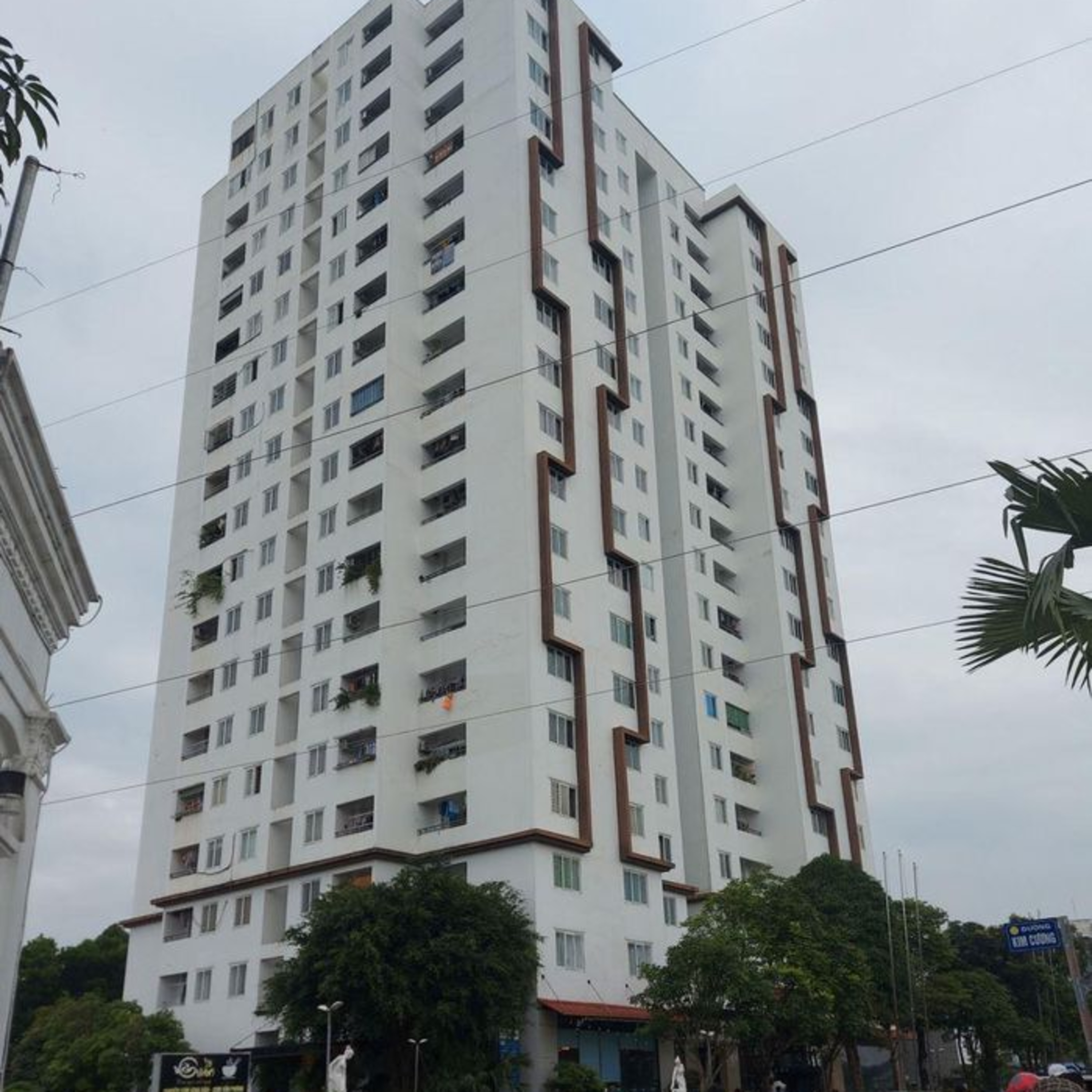Vụ thanh niên rơi từ tầng 11 ở Thái Nguyên: Lộ nhiều hình ảnh đời thường, là người hoà đồng, năng nổ episode artwork