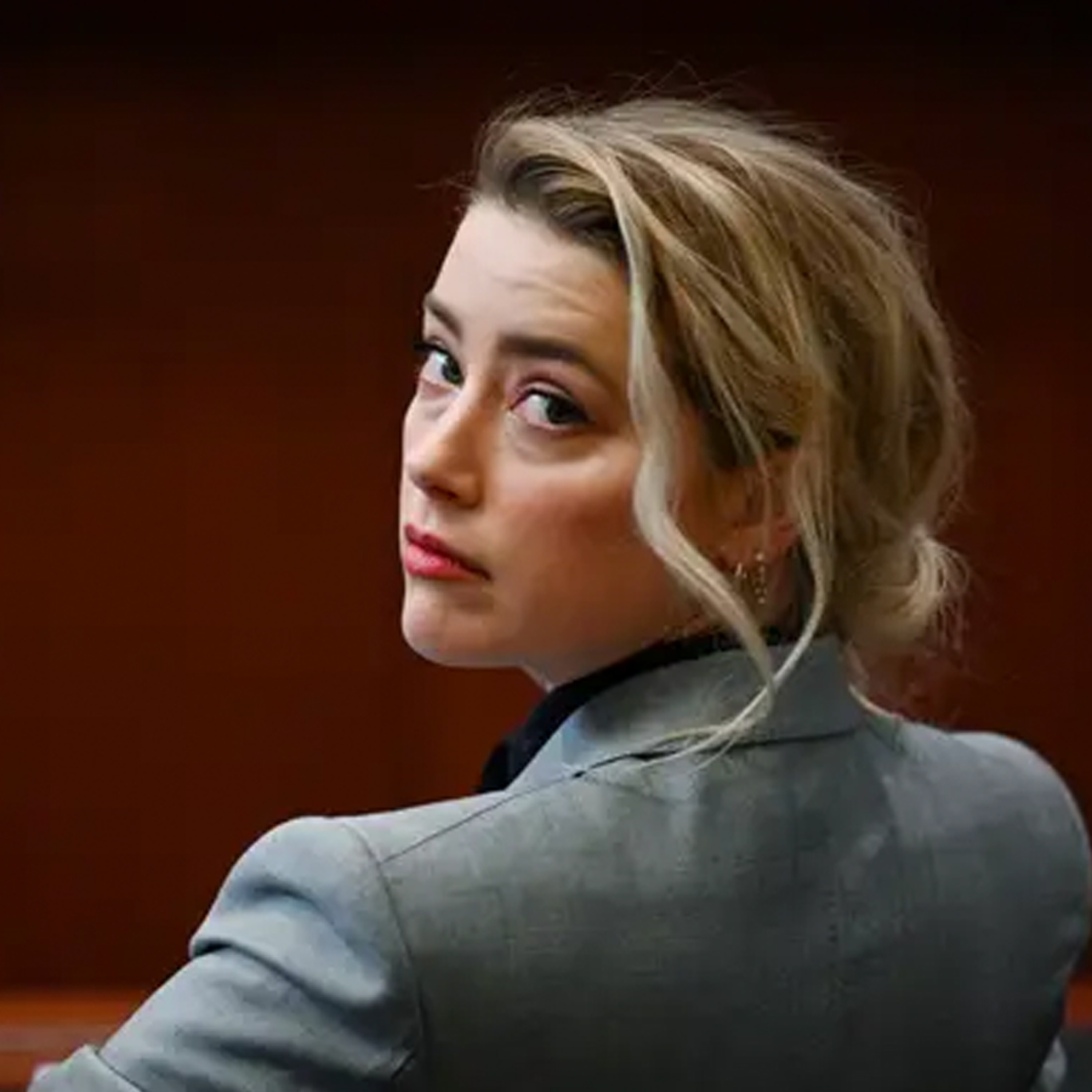 Amber Heard vẫn còn 3 “người hâm mộ” trung thành ủng hộ sau vụ kiện triệu USD với Johnny Depp episode artwork
