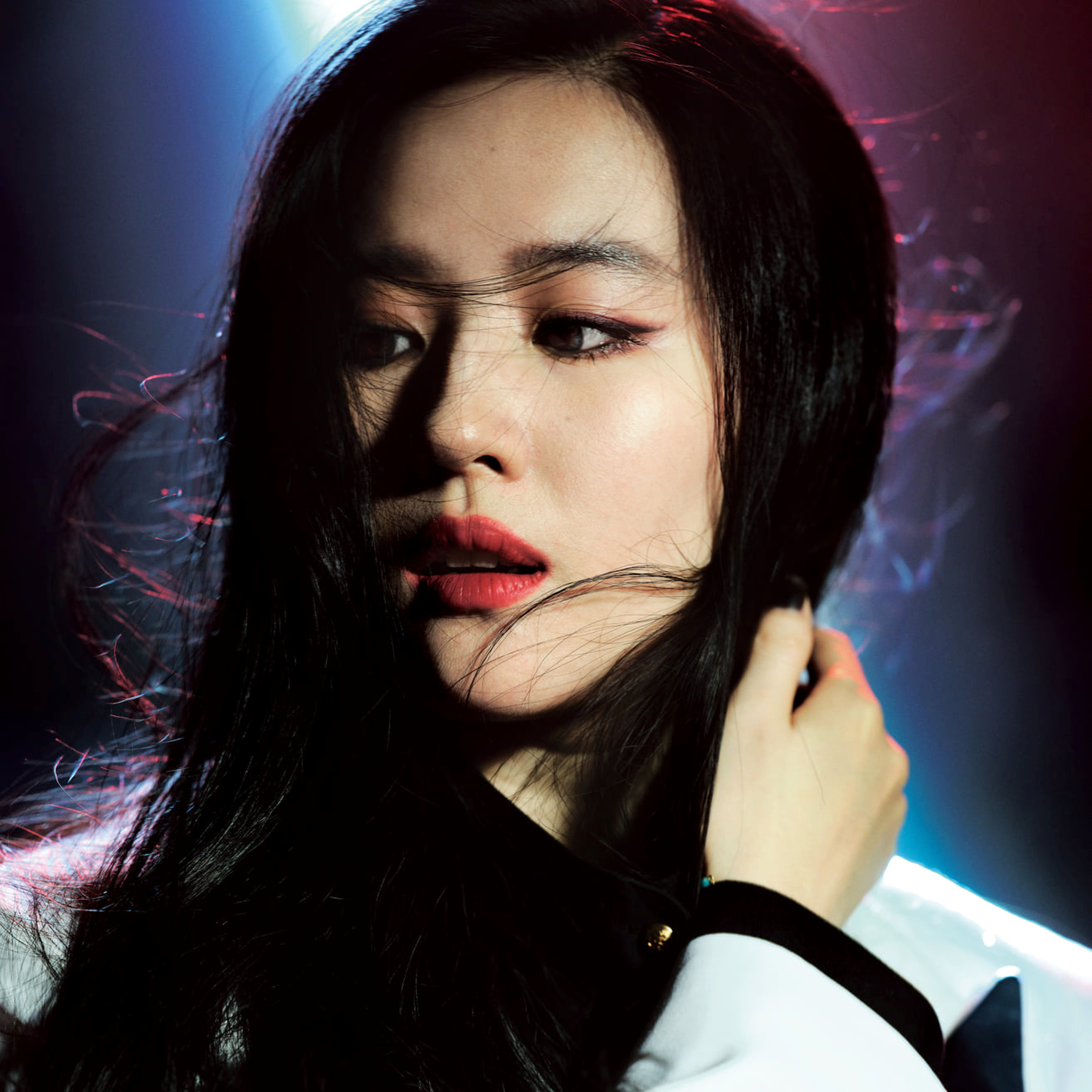 Lưu Diệc Phi bị túm cổ nhấn đầu vào thùng nước episode artwork