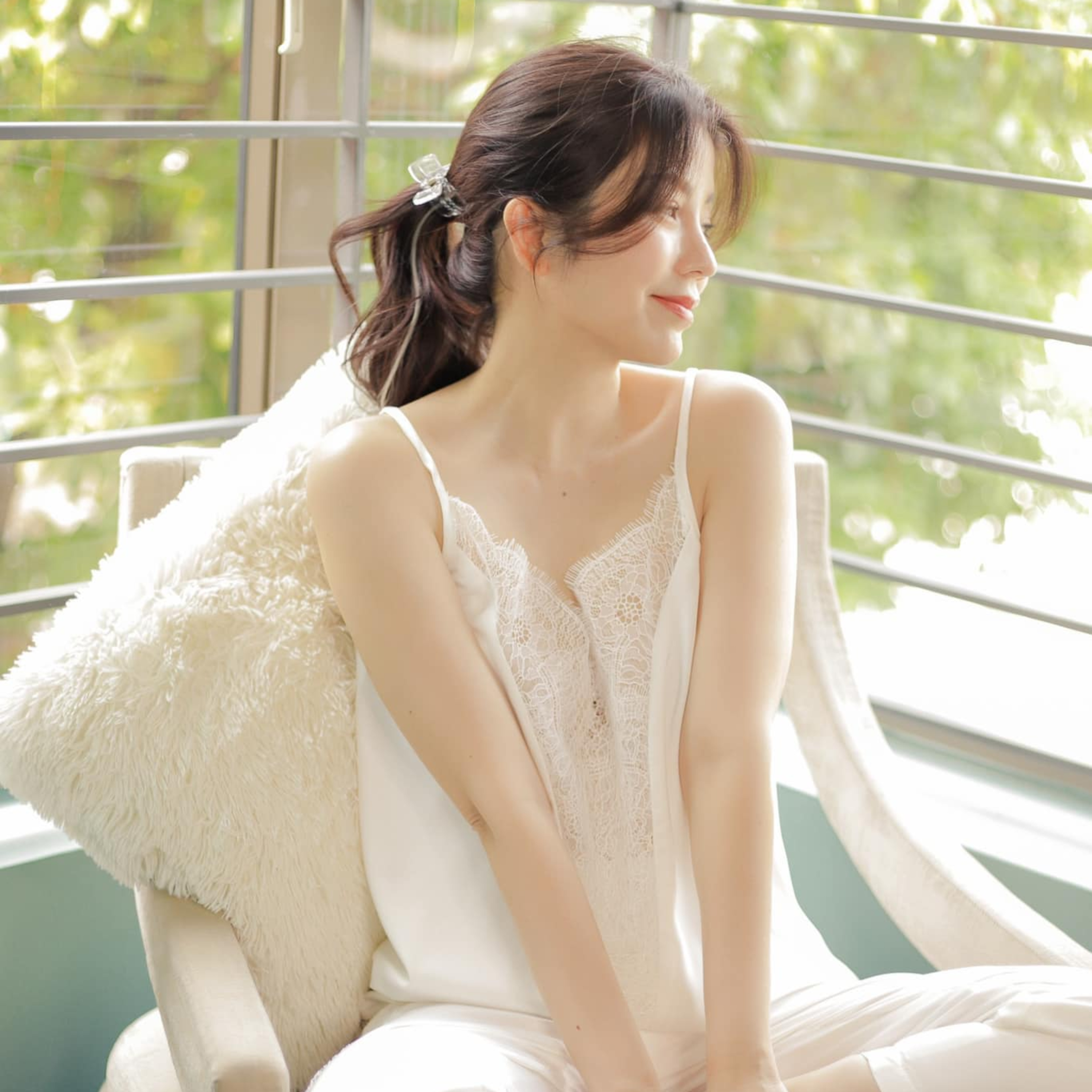 Angela Ngô - TikToker U50 gây sốt nhờ những màn “biến hình” trẻ đẹp như thiếu nữ episode artwork