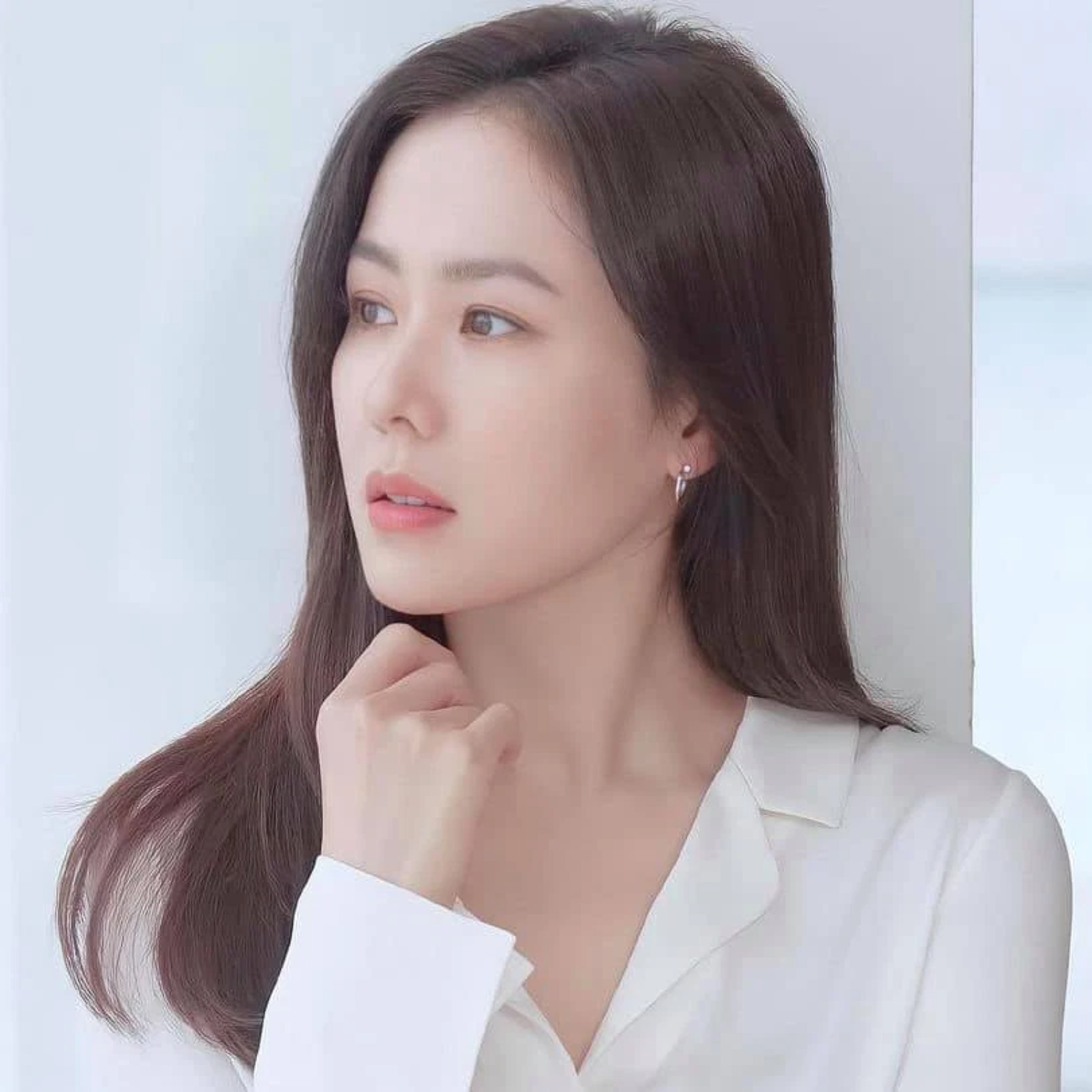 Son Ye Jin từng bất mãn với ekip mà bỏ phim, người thế vai lại là "tình đầu của Hyun Bin"? episode artwork