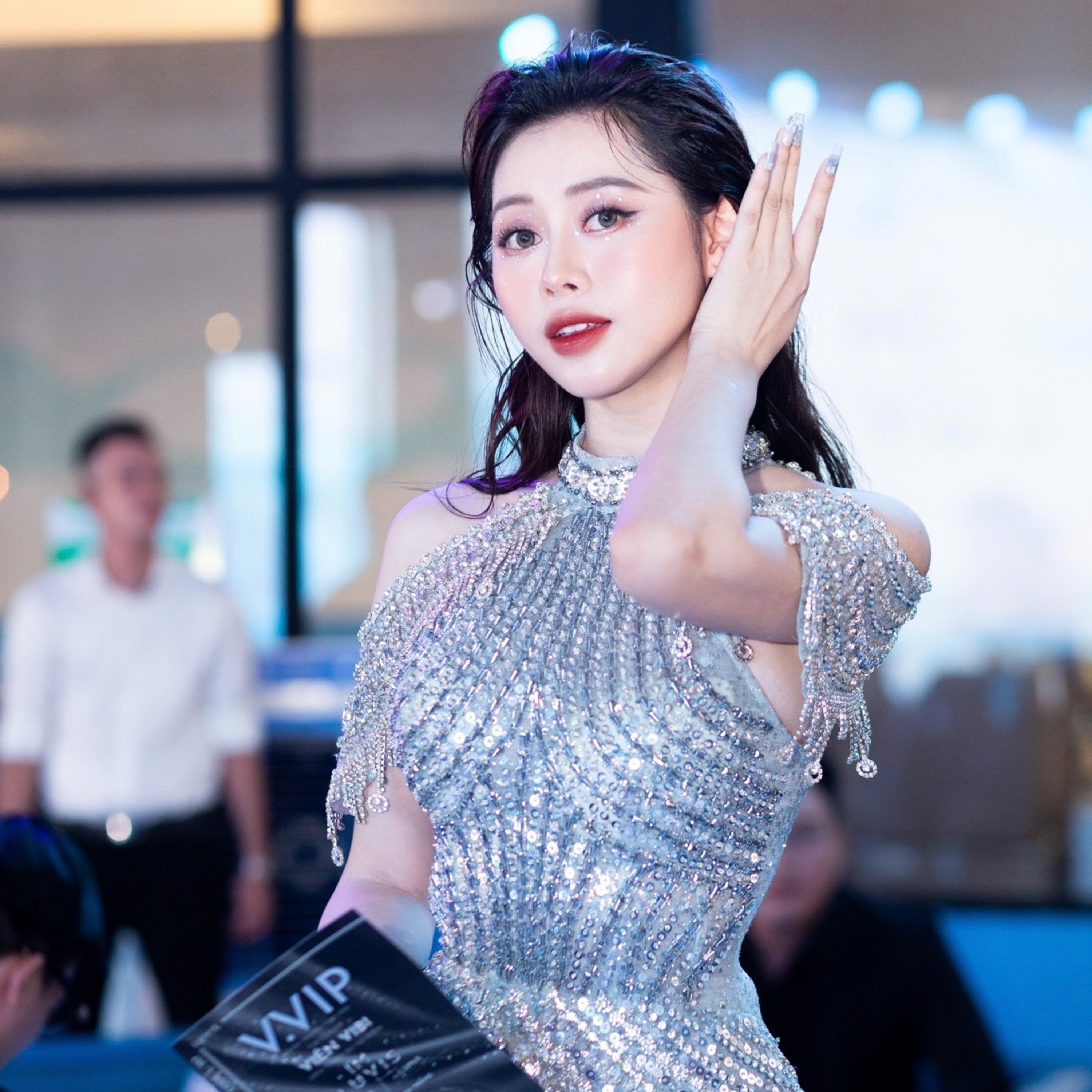 Lê Thụy “ô dề”, Việt Phương Thoa - Viên Vibi đẹp nghẹt thở trên thảm đỏ bất chấp chiều cao khiêm tốn episode artwork