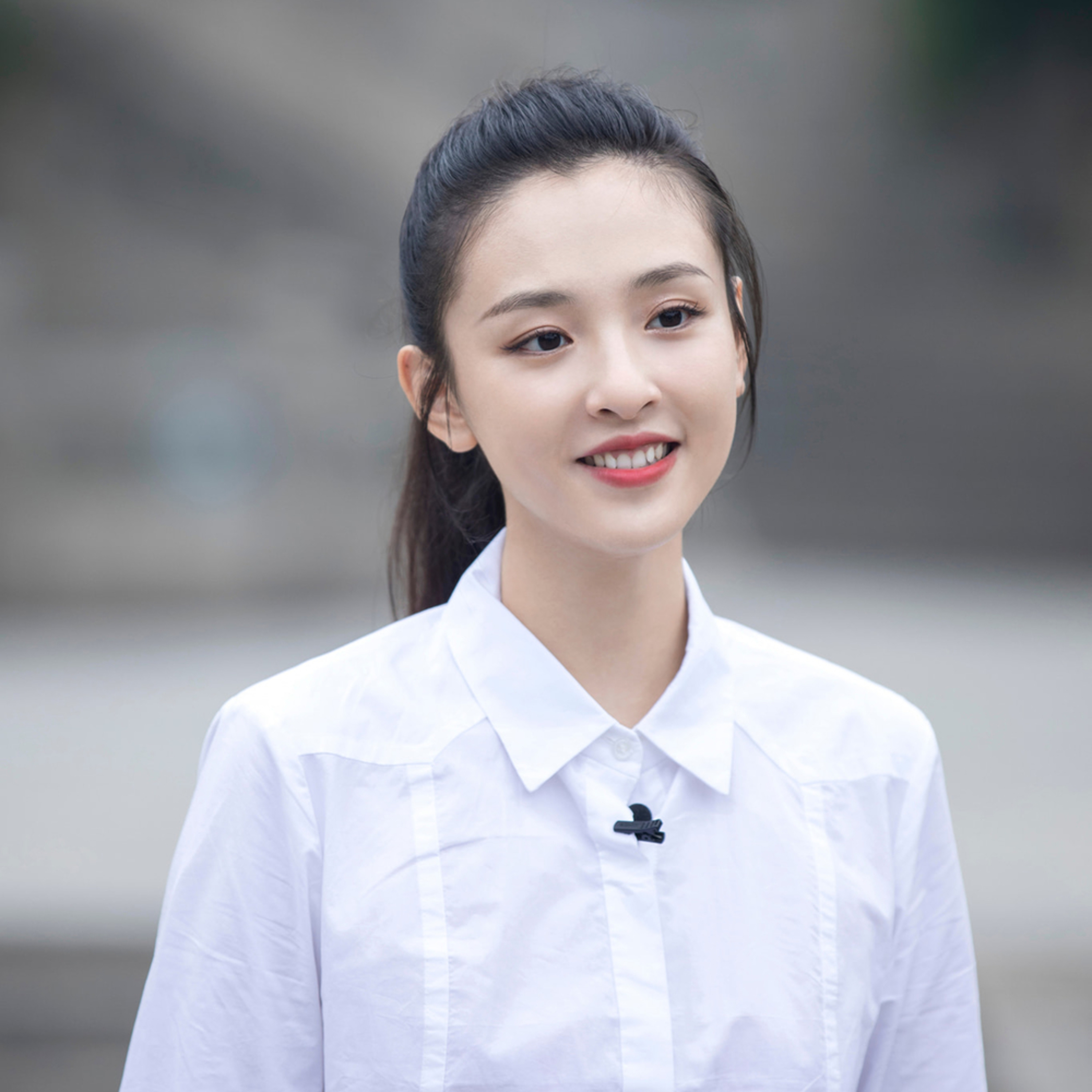 Ngô Thiến hậu ly hôn hoàn toàn xa rời mạng xã hội, tập trung sự nghiệp không màng yêu đương  episode artwork