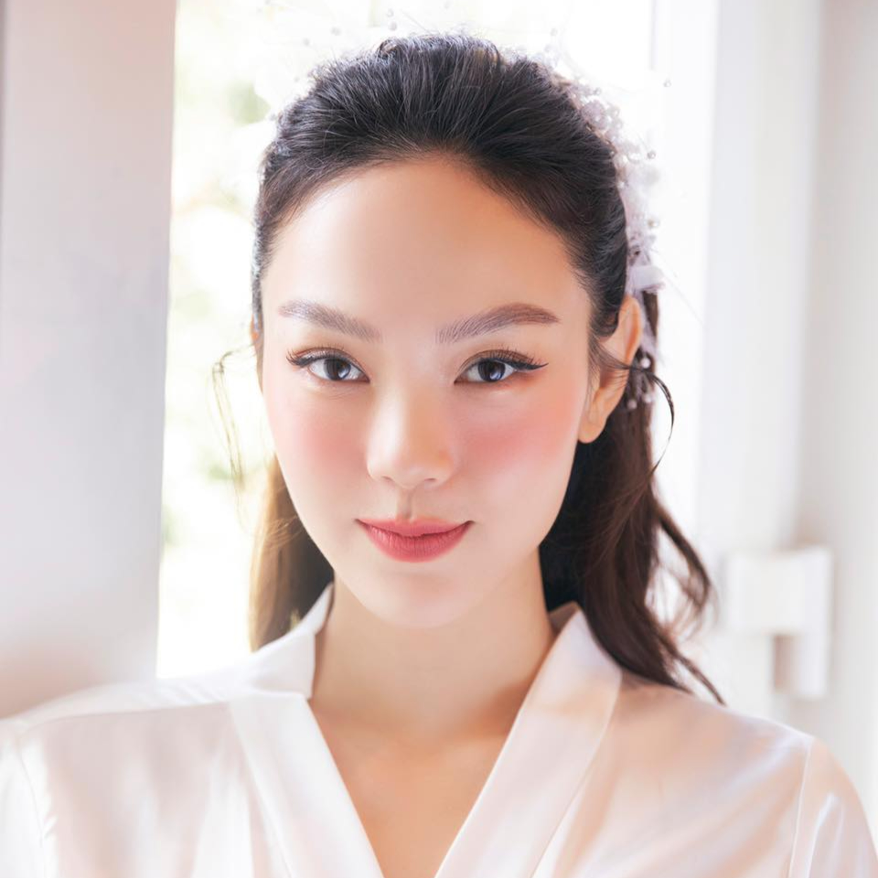 Minh Hằng lộ diện xinh xắn trong ngày cưới, dàn phù dâu với visual 'đẹp hết nấc' episode artwork