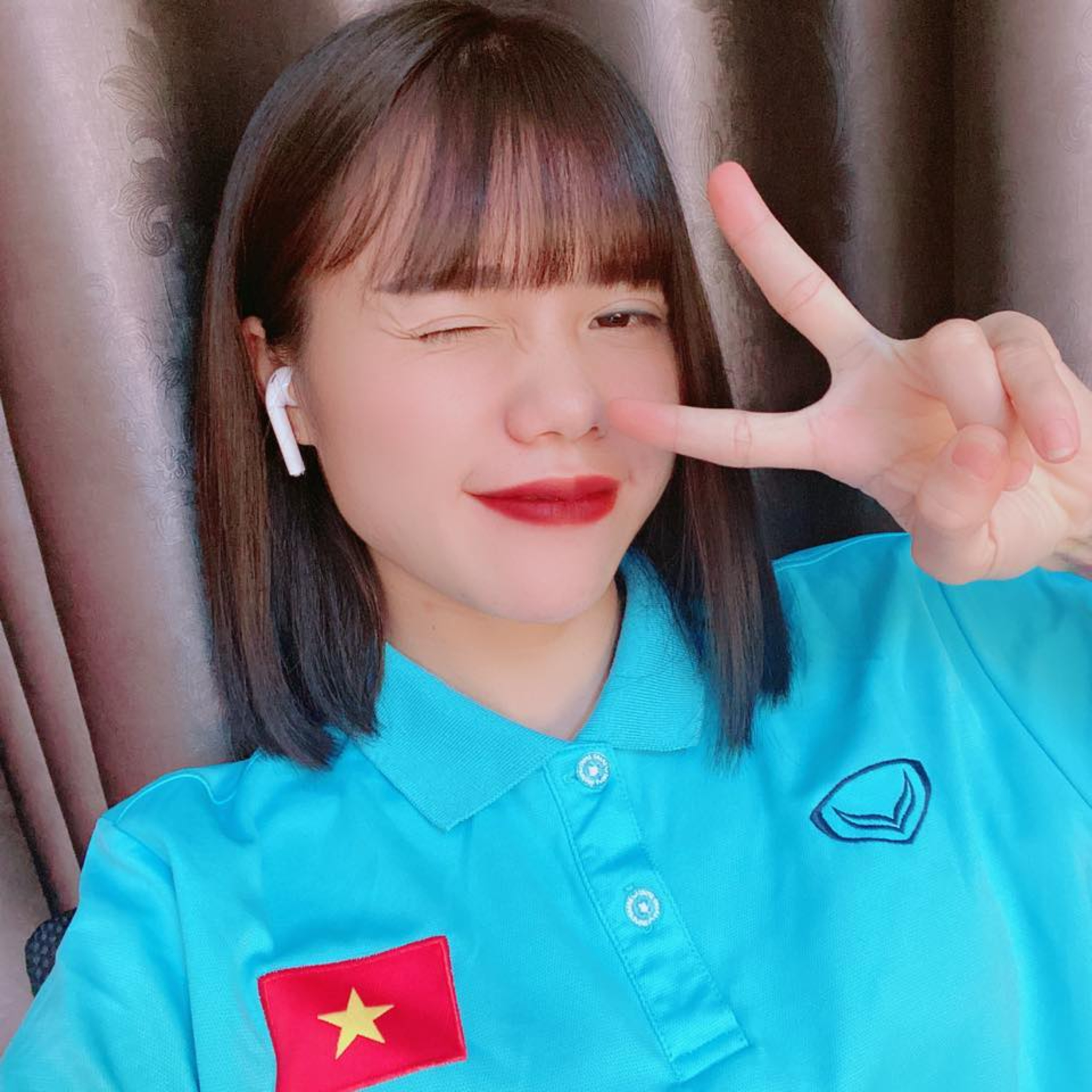 Hoàng Quỳnh 'hoa khôi' tuyển nữ Việt Nam đăng đàn tố 'trà xanh' giật chồng: Thích thì chị cho! episode artwork