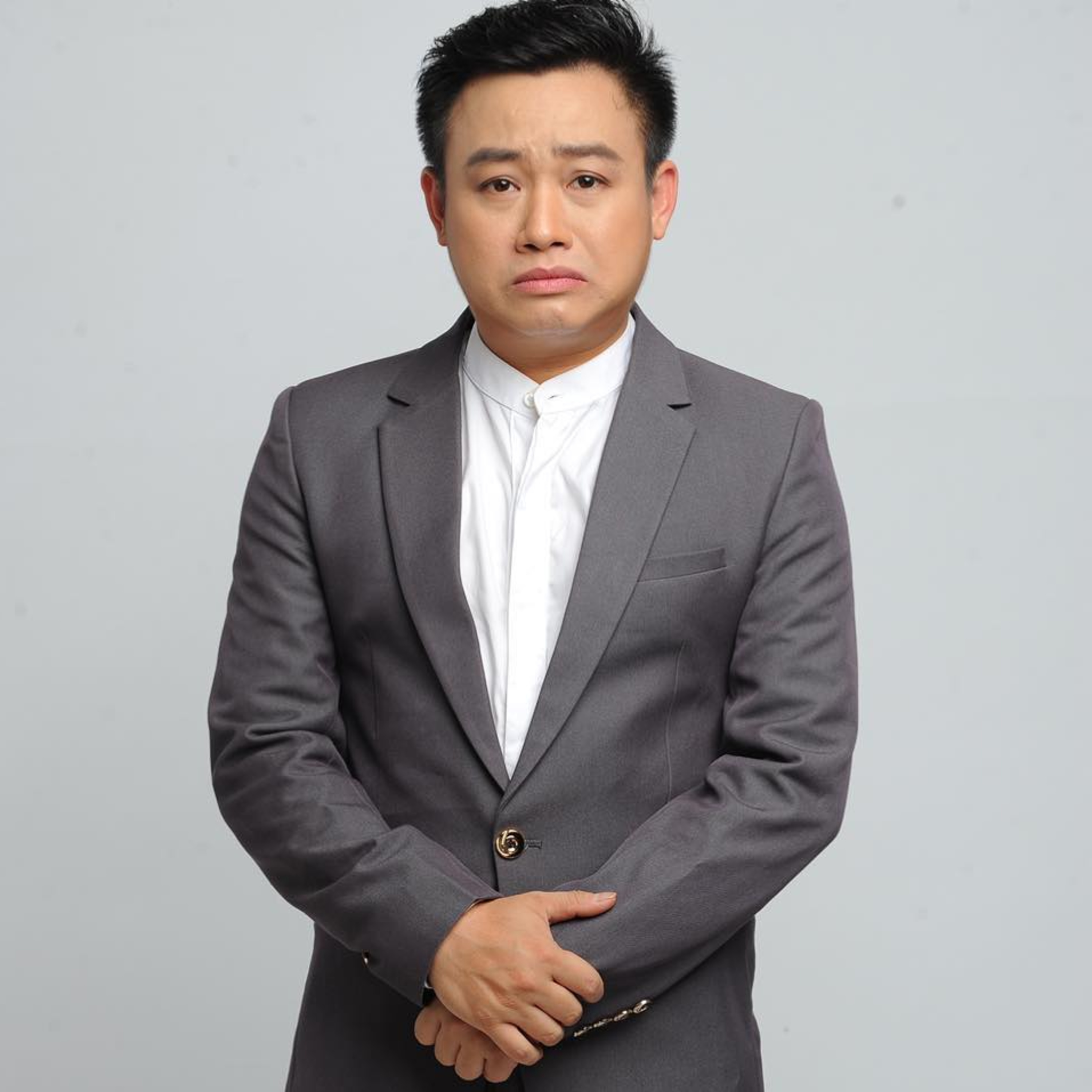 Diễn viên Hữu Tín lên tiếng sau khi bị tạm giữ, khai cùng bạn chơi chất kích thích ở quán bar episode artwork