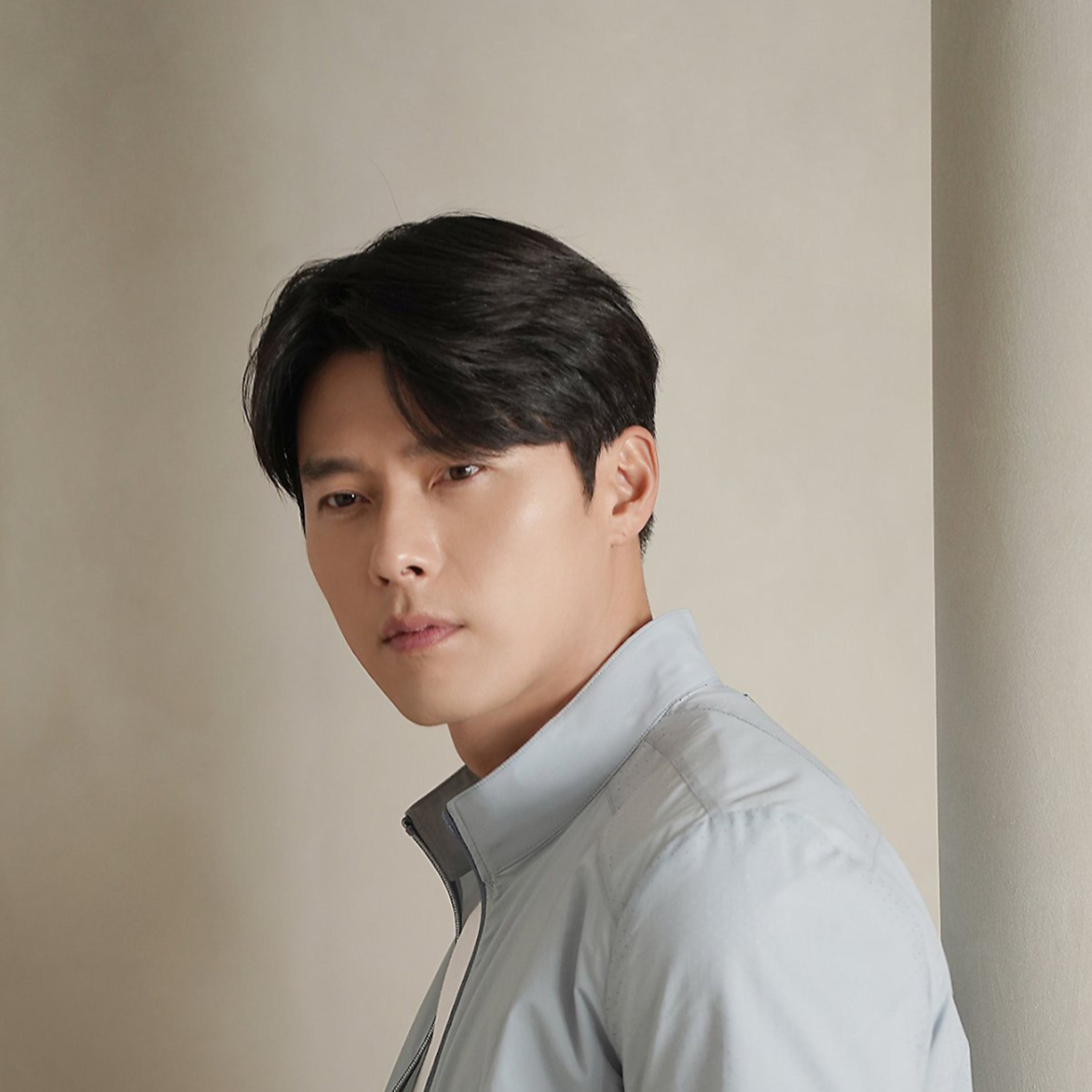 Hyun Bin nhận mưa lời khen vì hành động nhân đạo sau đám cưới với Son Ye Jin episode artwork