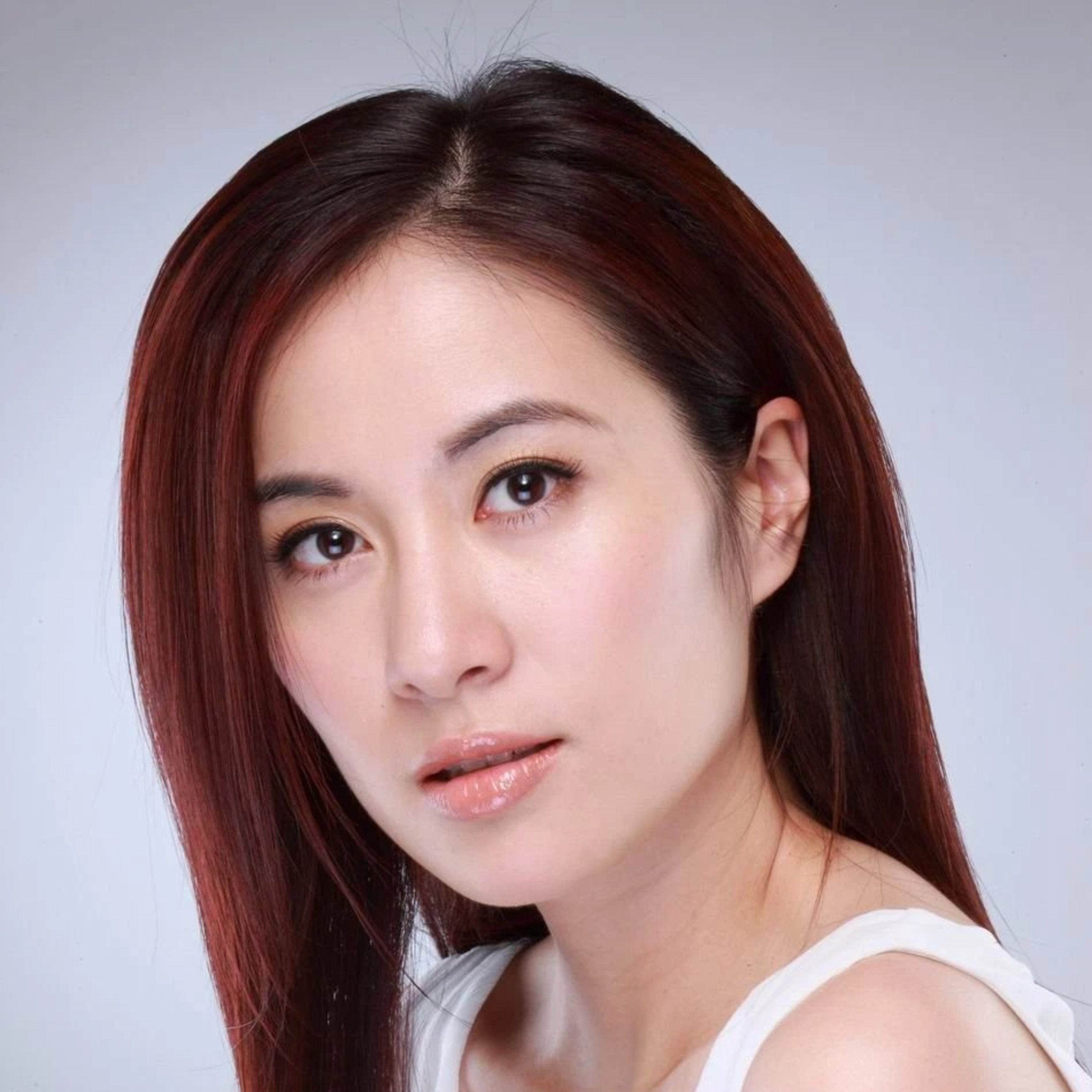 Diệp Tuyền - ‘nữ hoàng thị phi’ xuất hiện với gương mặt biến dạng, nghi ngờ ‘đập đi xây lại' episode artwork