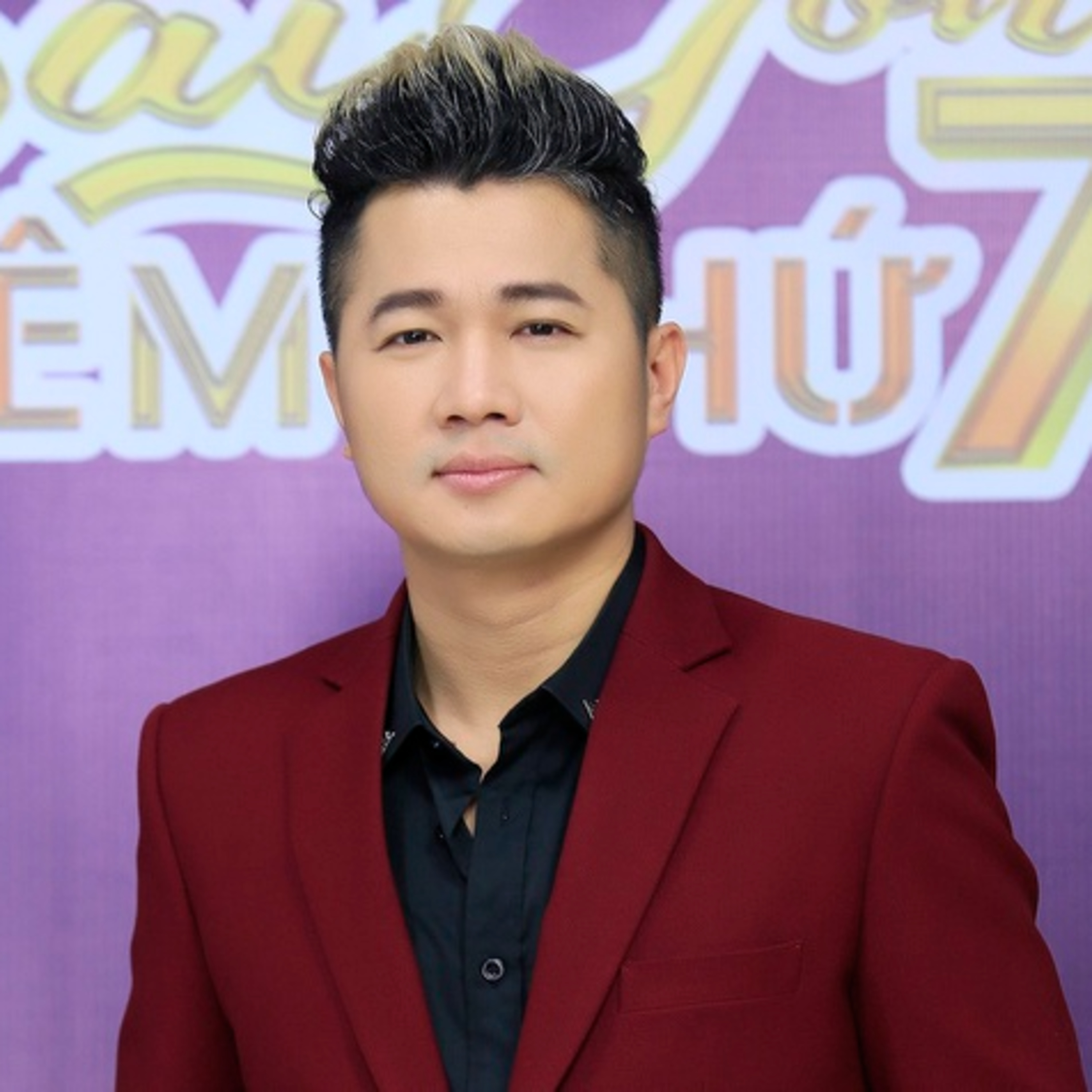 Lâm Vũ: 4 lần bị tai nạn nát xe vì “tham” chạy show, lấy vợ sau 1 tuần hẹn hò và kết thúc ngỡ ngàng episode artwork