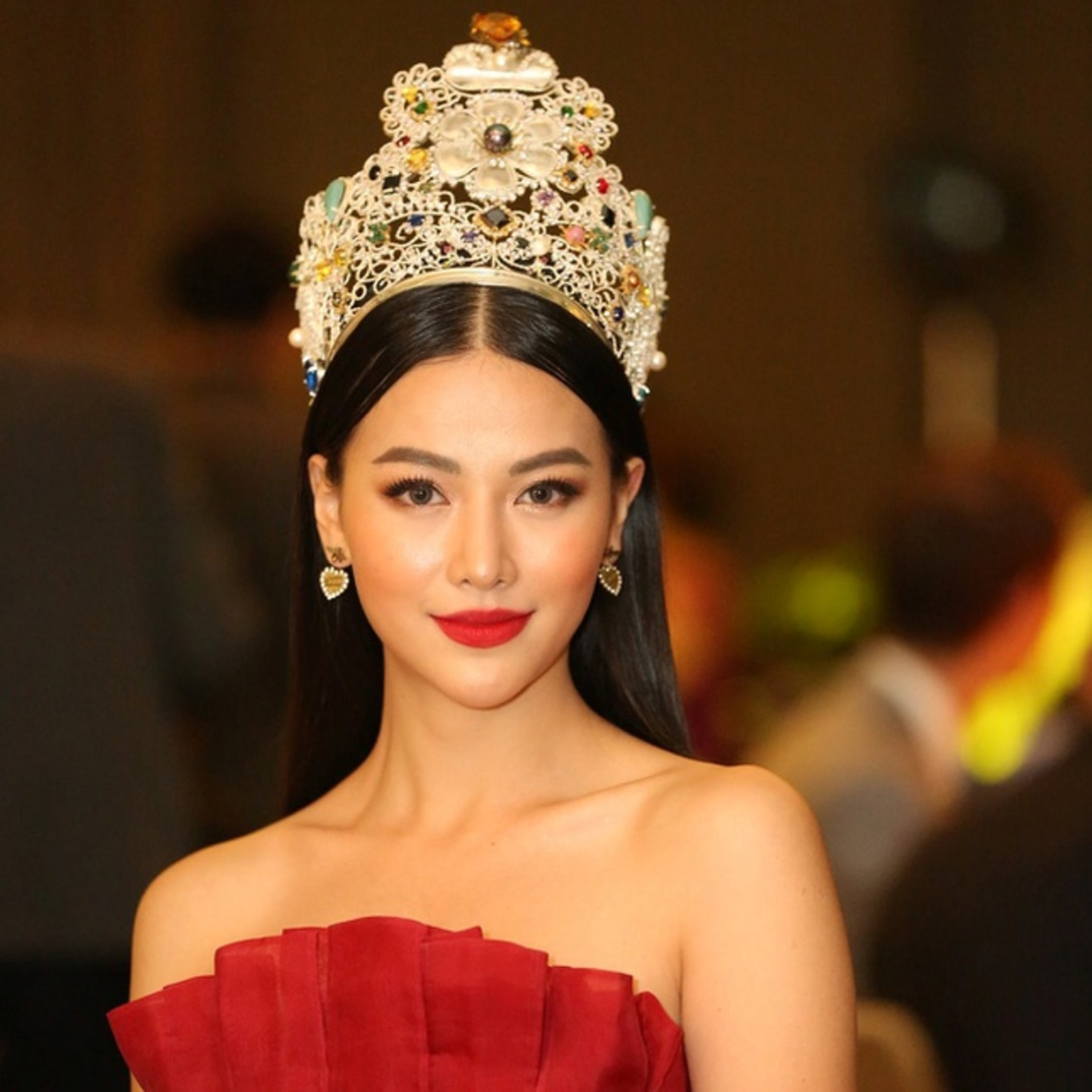 Phương Khánh: Từ xuất thân nghèo khó đến danh hiệu Hoa hậu Trái Đất 2018 và lùm xùm mua giải, vô ơn episode artwork