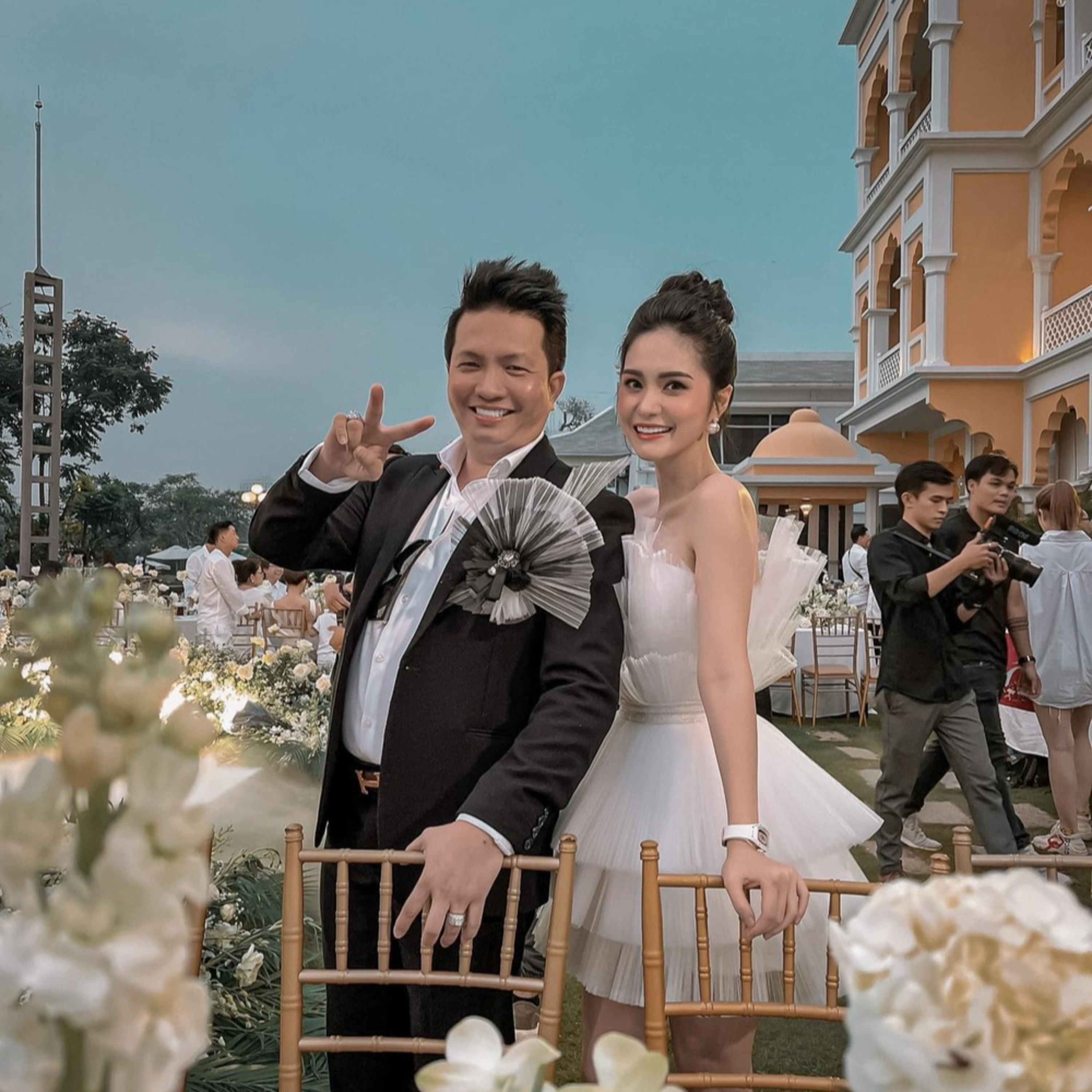 Đoàn Di Băng ly hôn CEO Quốc Vũ, trách chồng đại gia “không chia của” episode artwork