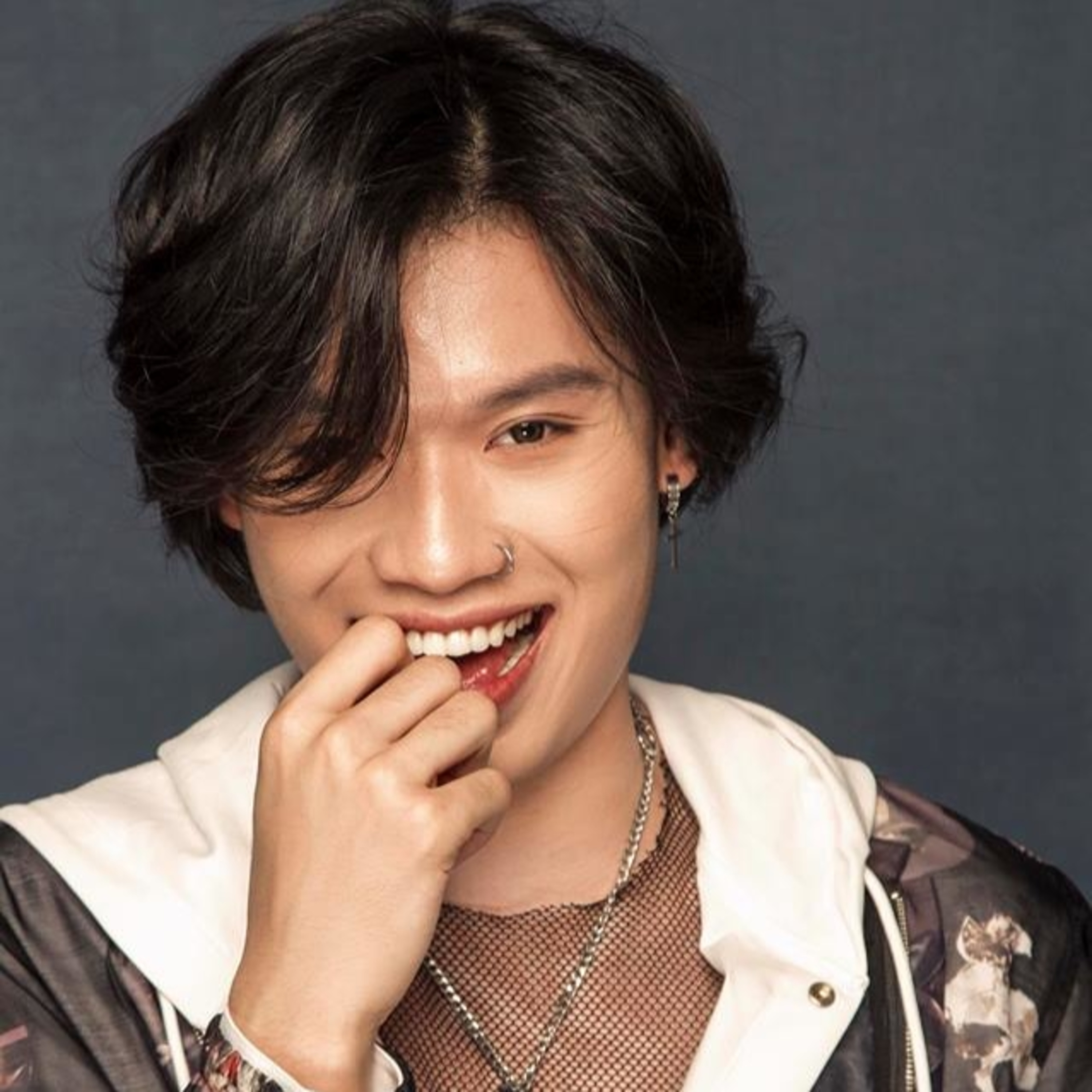 Quang Trung - Nam diễn viên hài triển vọng của showbiz Việt và tin đồn hẹn hò đồng giới episode artwork