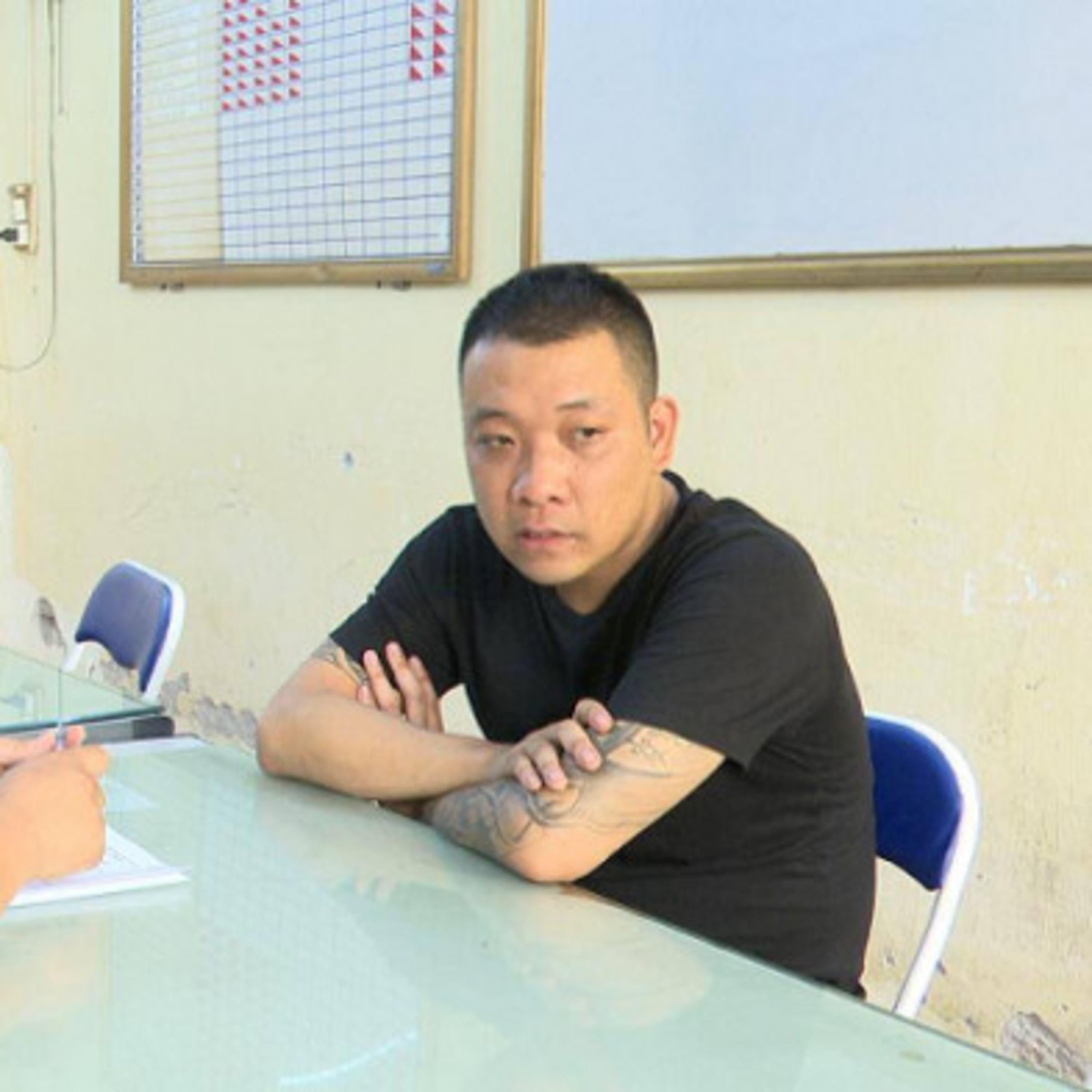 Trùm giang hồ Hoàng “Mèo” bị bắt vì tổ chức tiệc "chất cấm", từng có nhiều tiền án tiền sự episode artwork