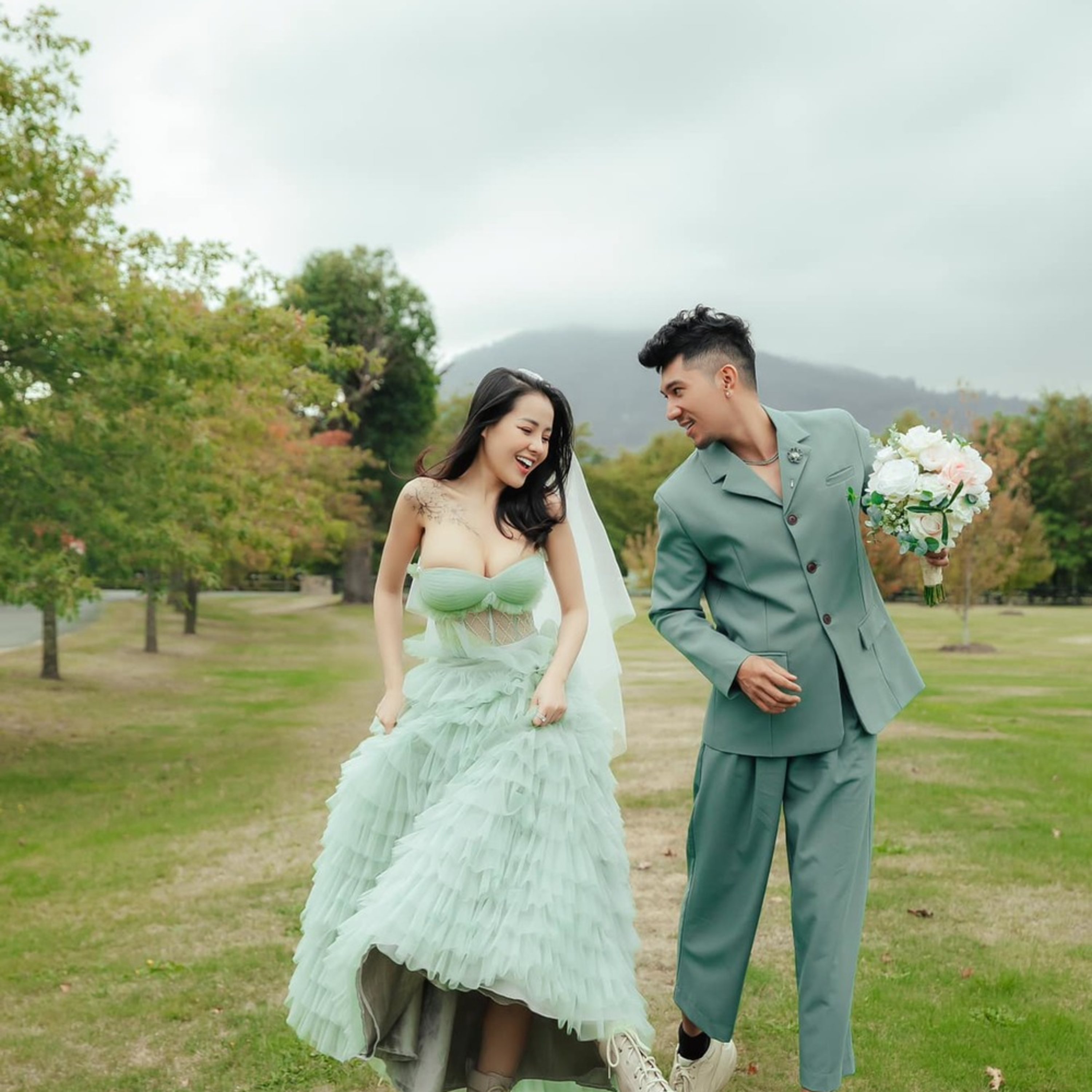 Lương Bằng Quang và bạn gái Ngân 98 tiếp tục chụp ảnh cưới, nghi vấn sắp về chung nhà? episode artwork