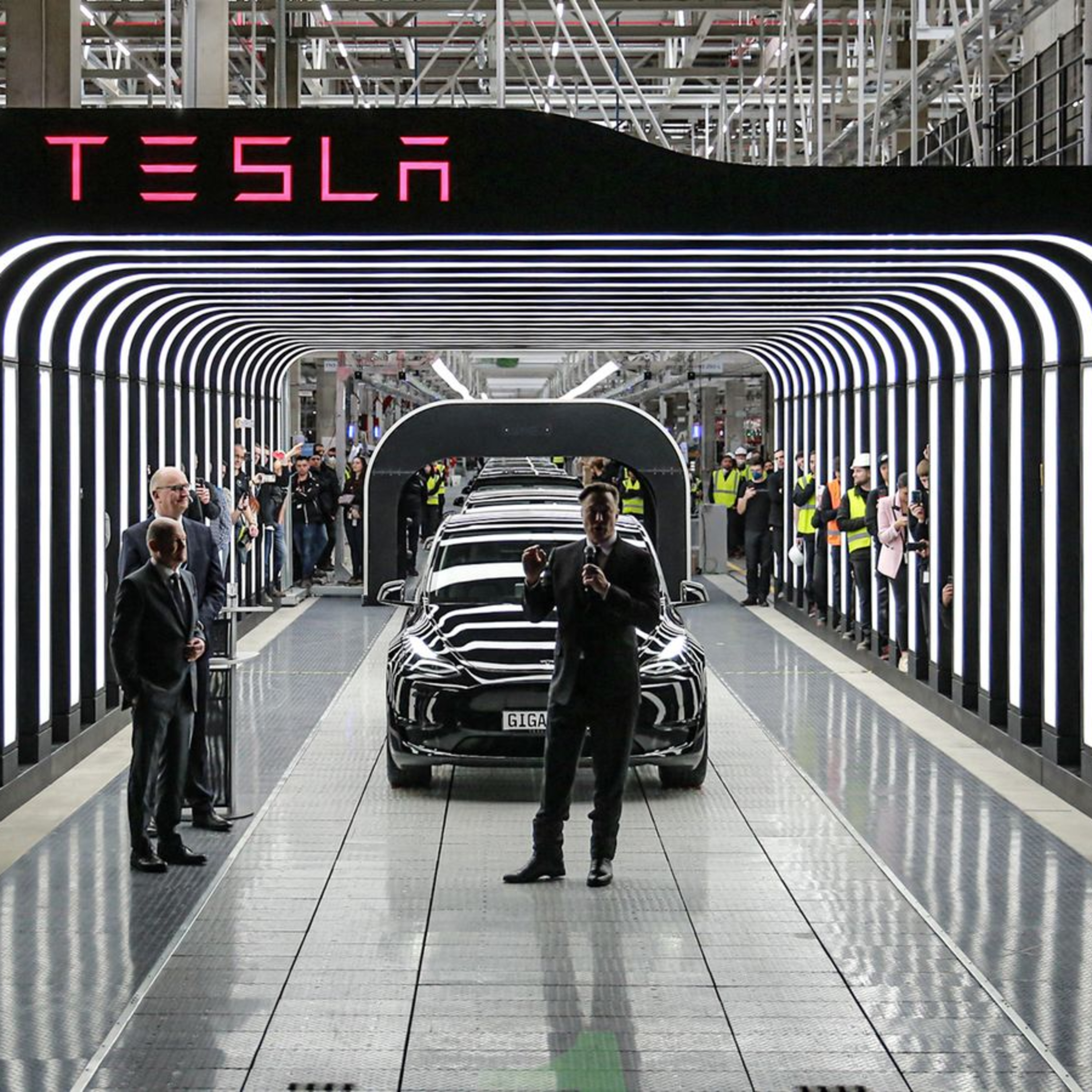 Elon Musk lo lắng sắp phá sản: Tình hình đang vô cùng cấp bách? episode artwork