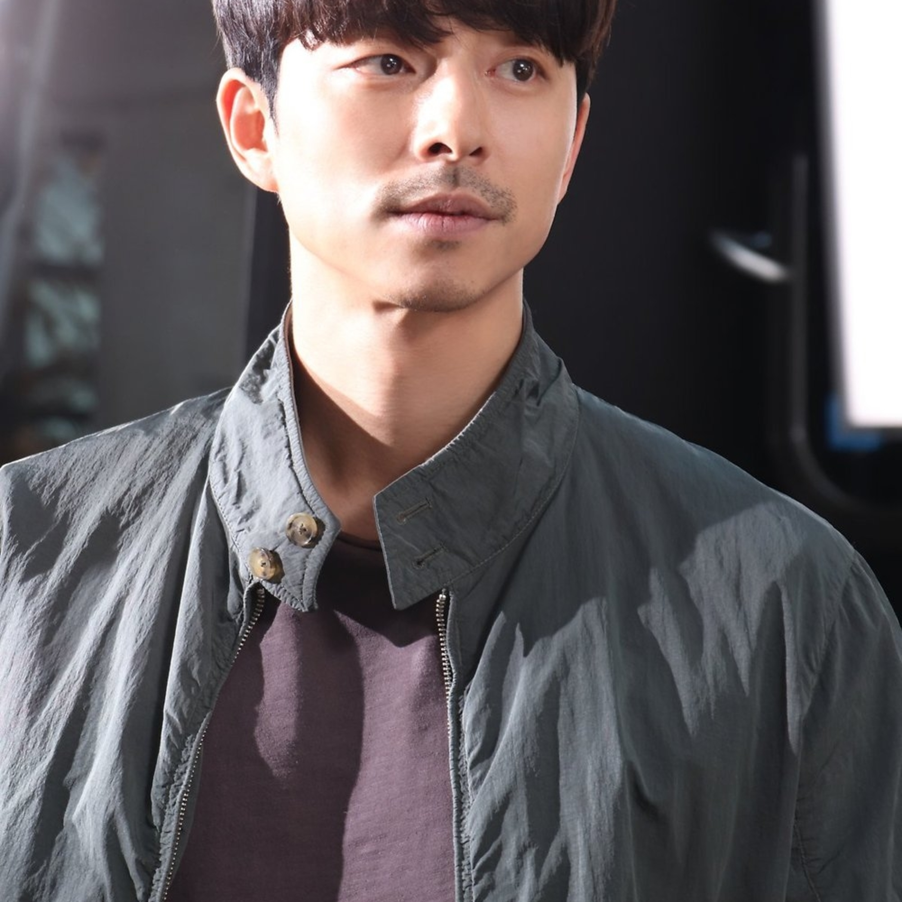 Gong Yoo - Sự nghiệp thăng hoa nhưng đời tư bí ẩn, liên tục dính nghi vấn hẹn hò với bạn diễn episode artwork
