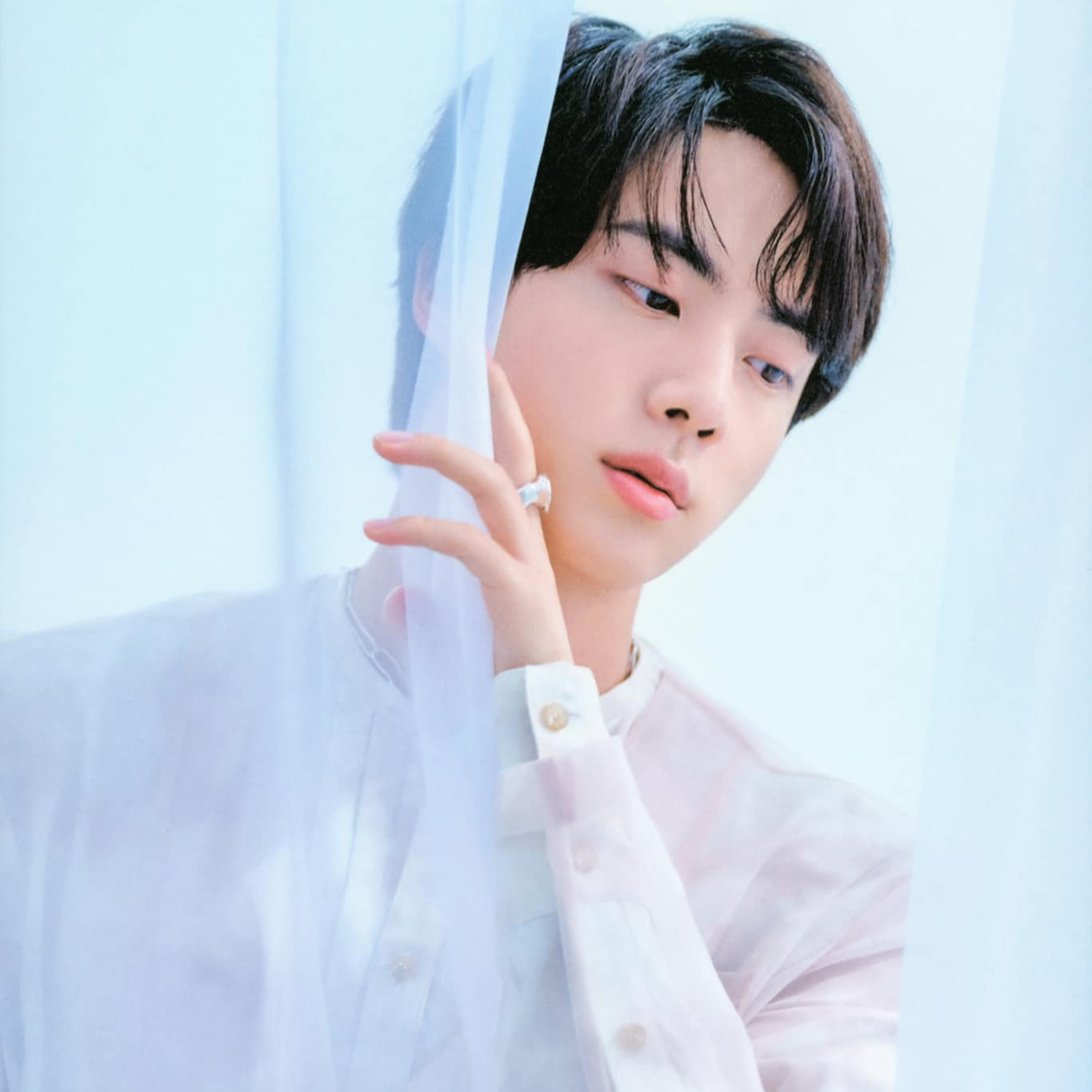 Jin - Anh cả sở hữu gương mặt tỷ lệ vàng không góc chết và hành trình thoát mác "người thừa của BTS" episode artwork