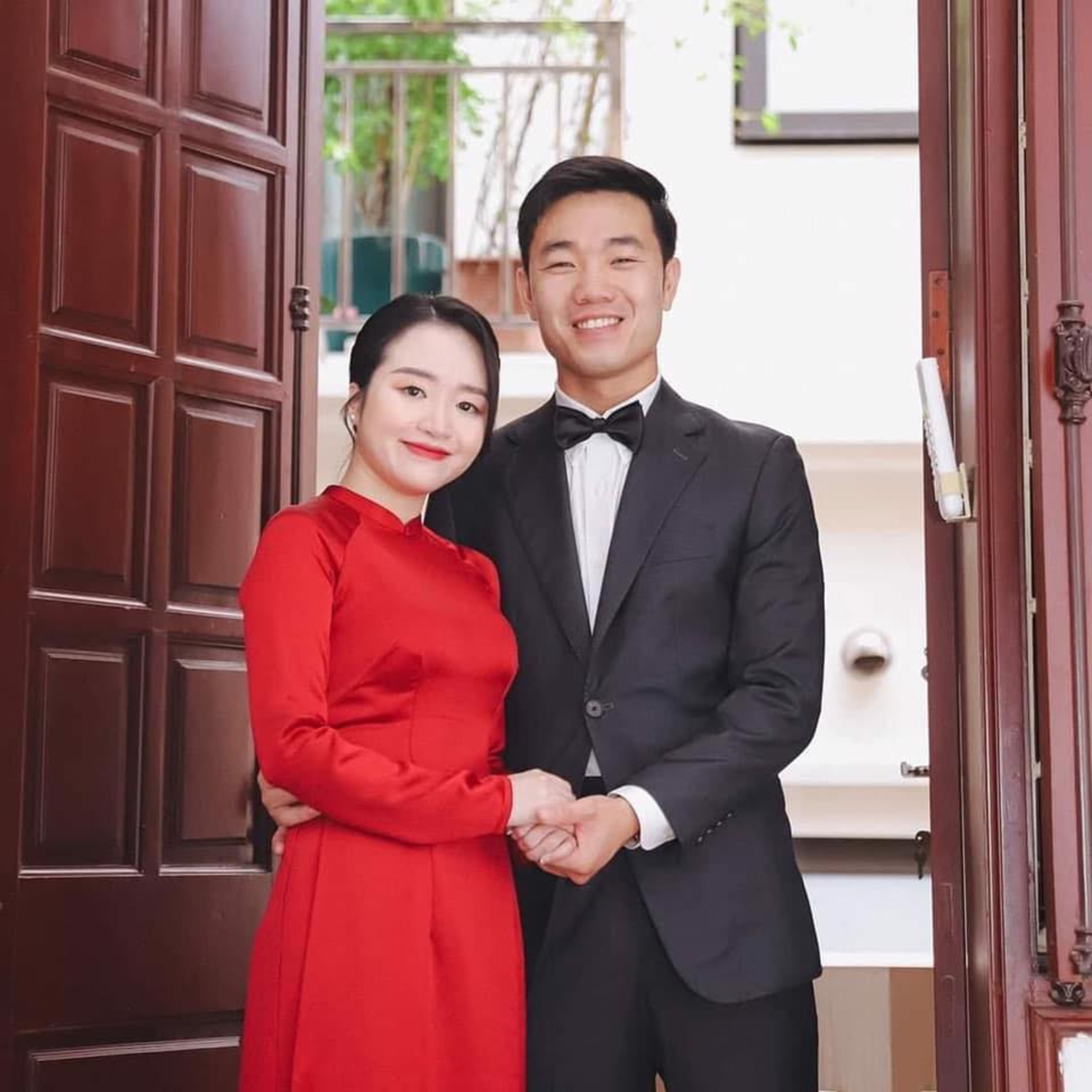 Lương Xuân Trường đón con đầu lòng, vẻ ngoài của công chúa nhỏ khiến dân tình xôn xao episode artwork
