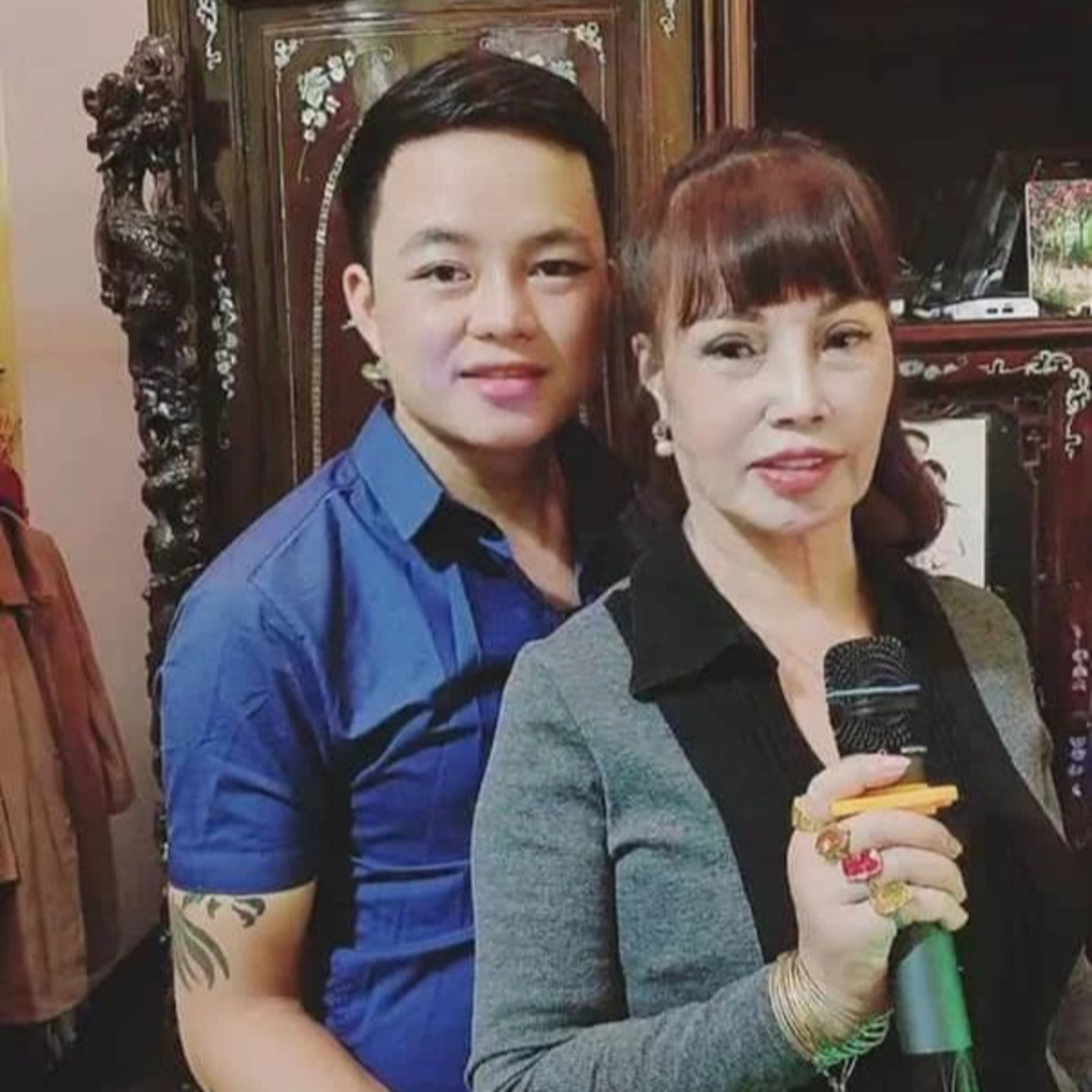 Cô dâu 63 tuổi hiếm hoi lộ diện cùng chồng sau ồn ào qua đời: Nhìn như gái 20 episode artwork