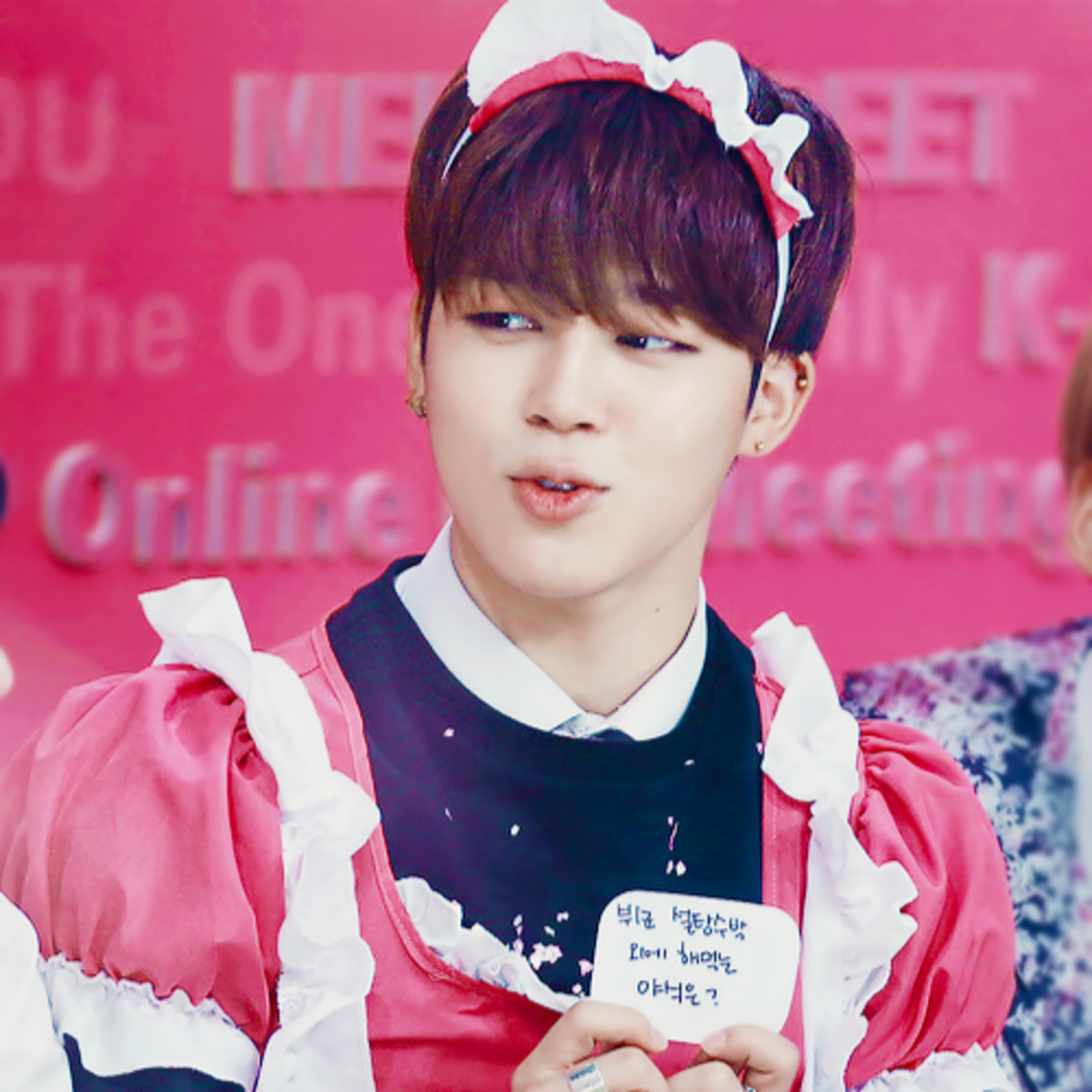 Jimin (BTS) thật ra là một cô gái đã chuyển giới, tiêm nội tiết tố nam quá nhiều khiến tay teo nhỏ? episode artwork