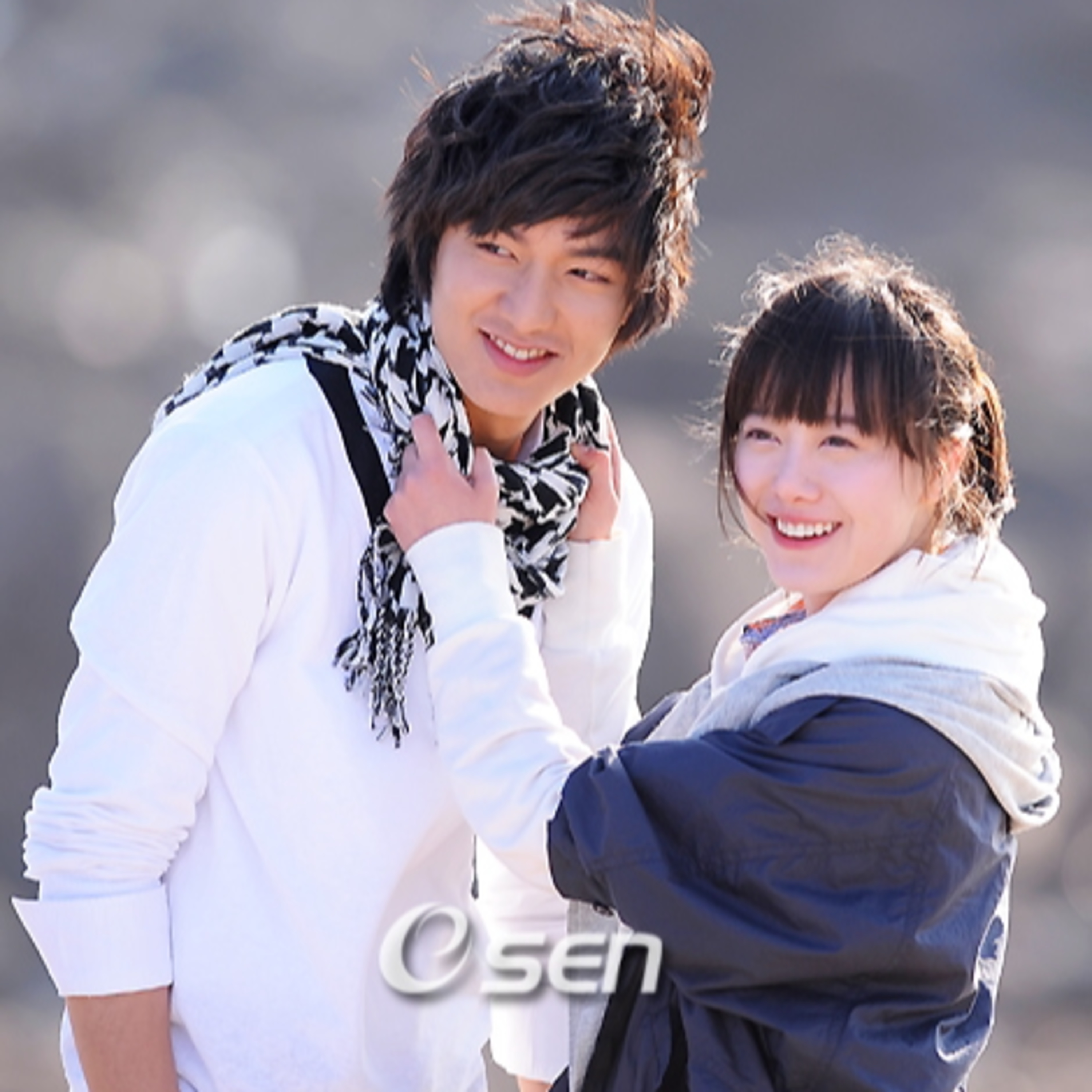 Goo Hye Sun và Lee Min Ho tái hợp trong phim mới, kỷ niệm 20 năm ‘nàng cỏ’ vào ngành? episode artwork