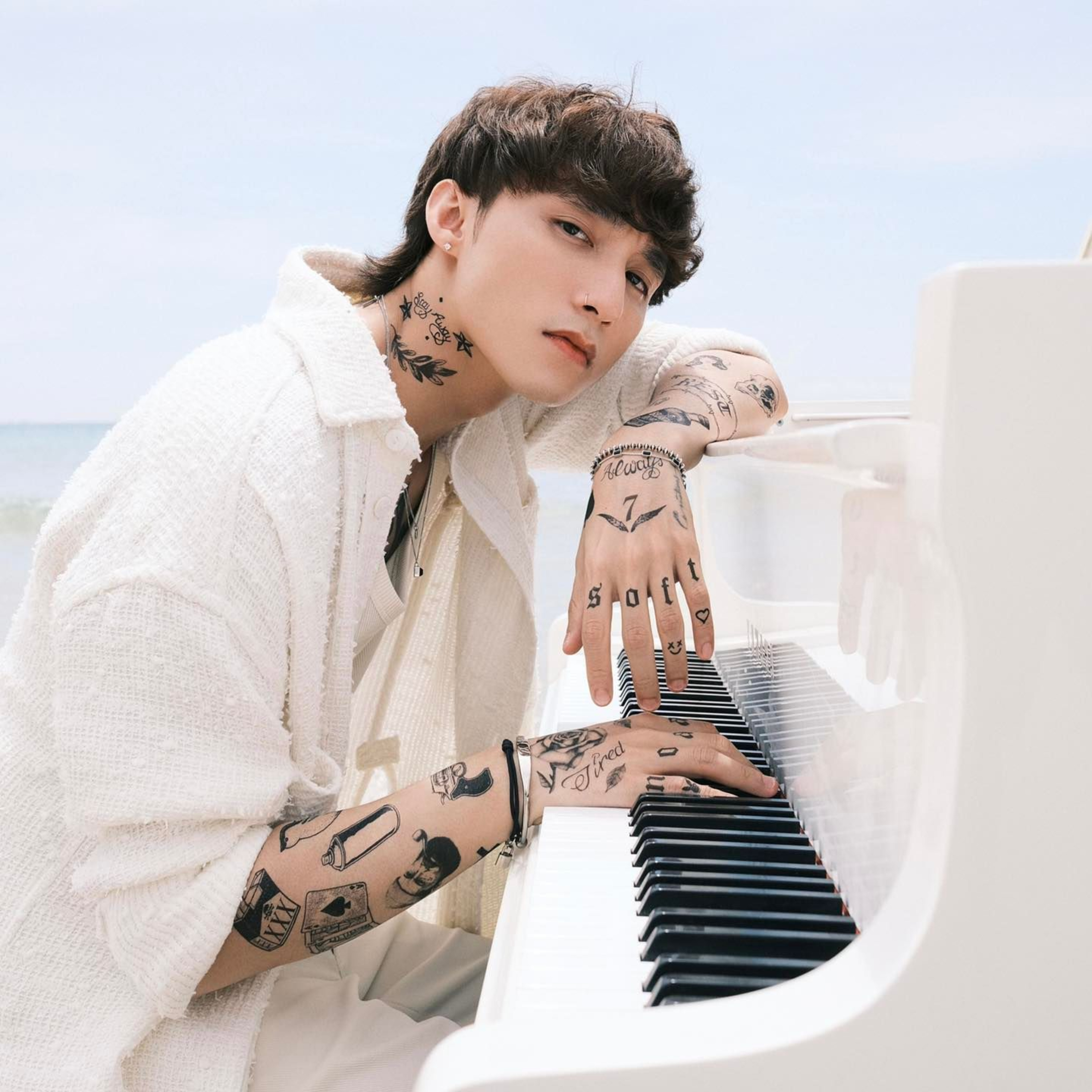 Sơn Tùng M-TP nhận tin vui cực lớn sau ồn ào gỡ MV tiền tỷ, là nghệ sĩ Vbiz đầu tiên làm được episode artwork