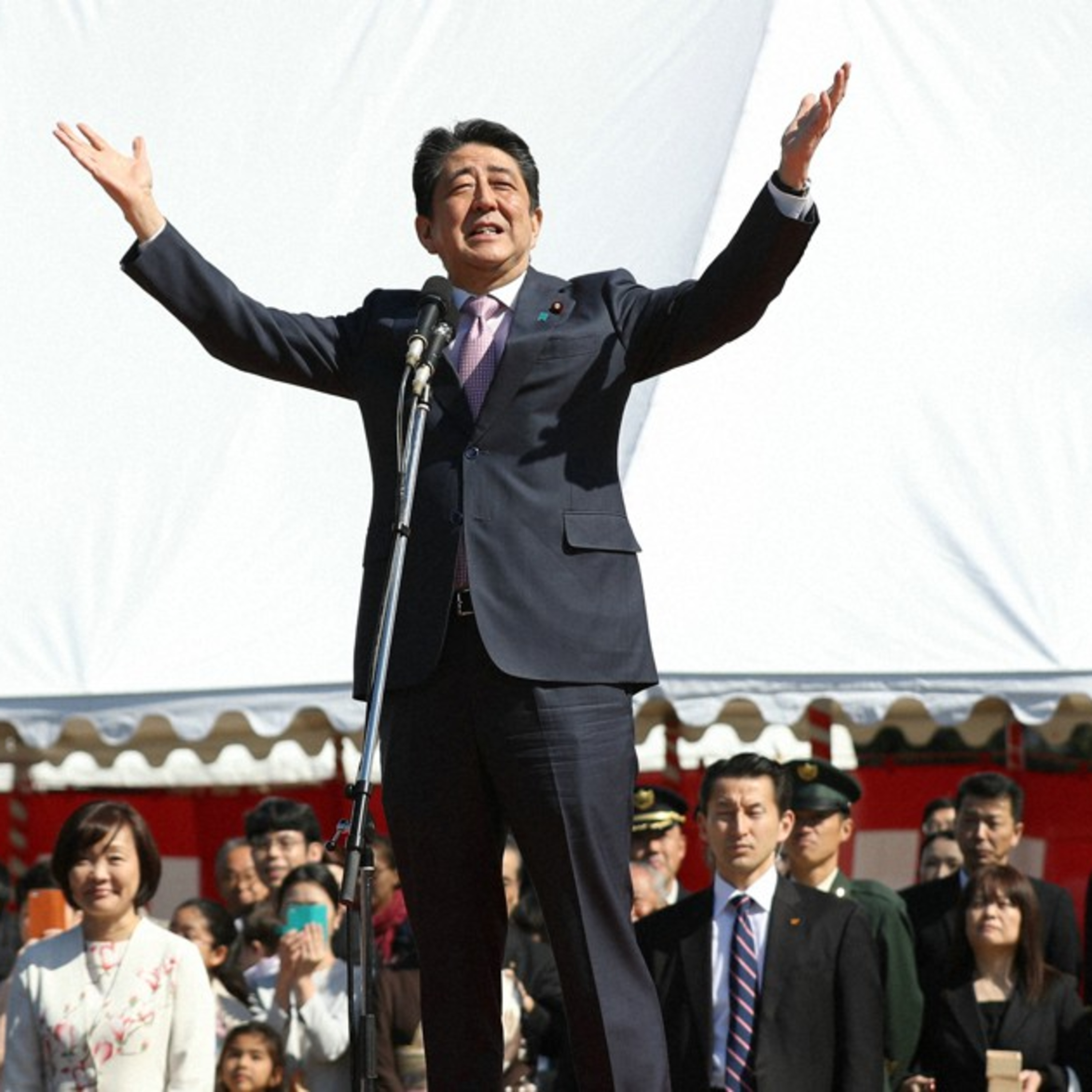 Vụ cựu Thủ tướng Shinzo Abe bị bắn: Bác sĩ báo tin dữ, hung thủ có động thái lạ episode artwork