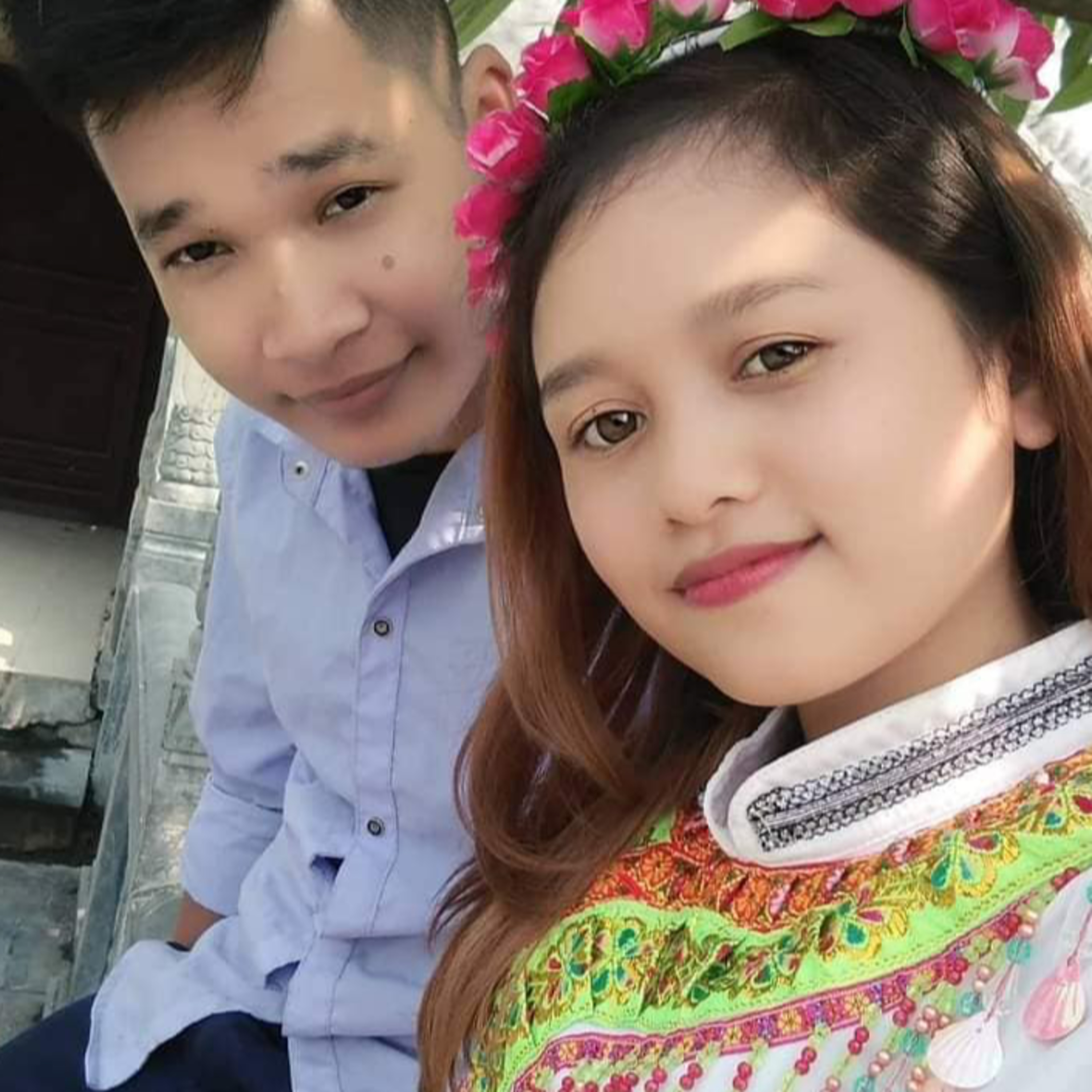 Cô gái "tí hon" cao 1m26 lấy chồng 1m63: Từng bị cấm cản, vượt ngàn cây số để gặp nhau episode artwork