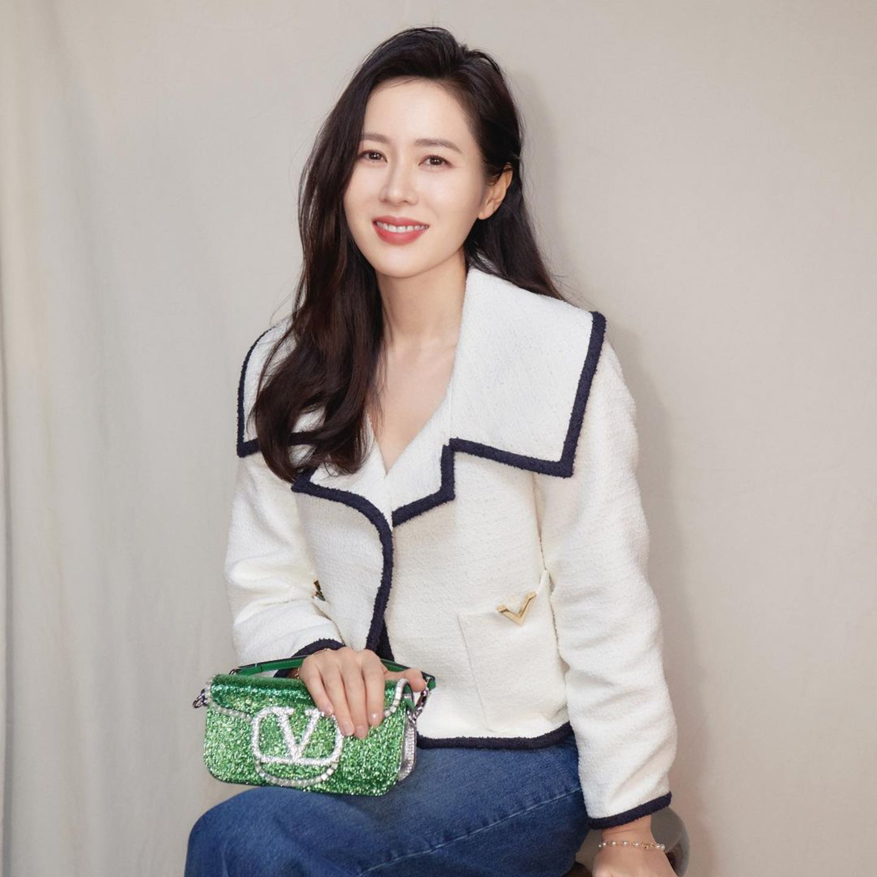 Son Ye Jin lần đầu lộ diện sau thông báo mang thai, nhan sắc “mẹ bầu” gây ngỡ ngàng episode artwork