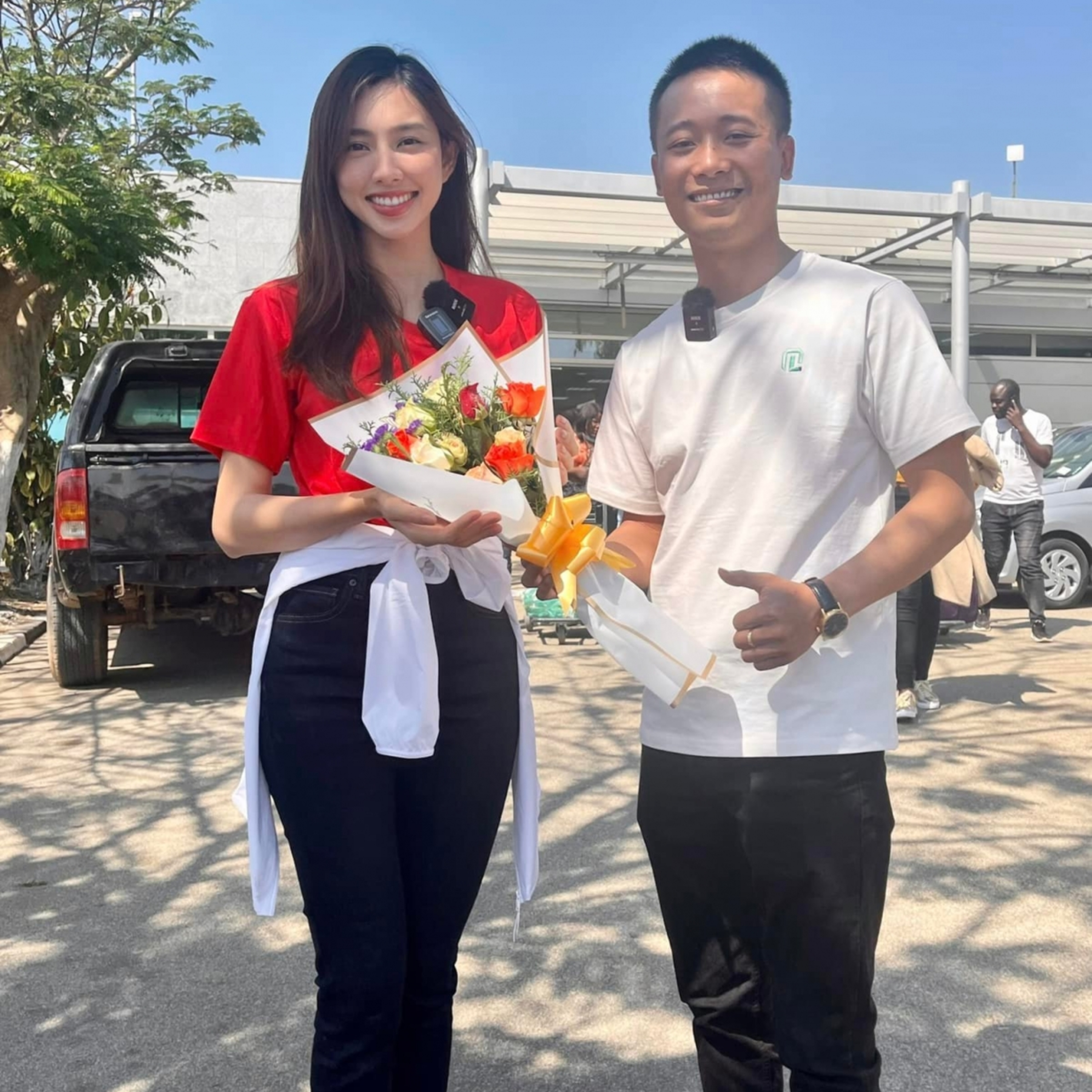 Hoa hậu Thùy Tiên “tình bể bình” với Quang Linh Vlog ở châu Phi, khen đối phương 1 điểm nổi bật episode artwork