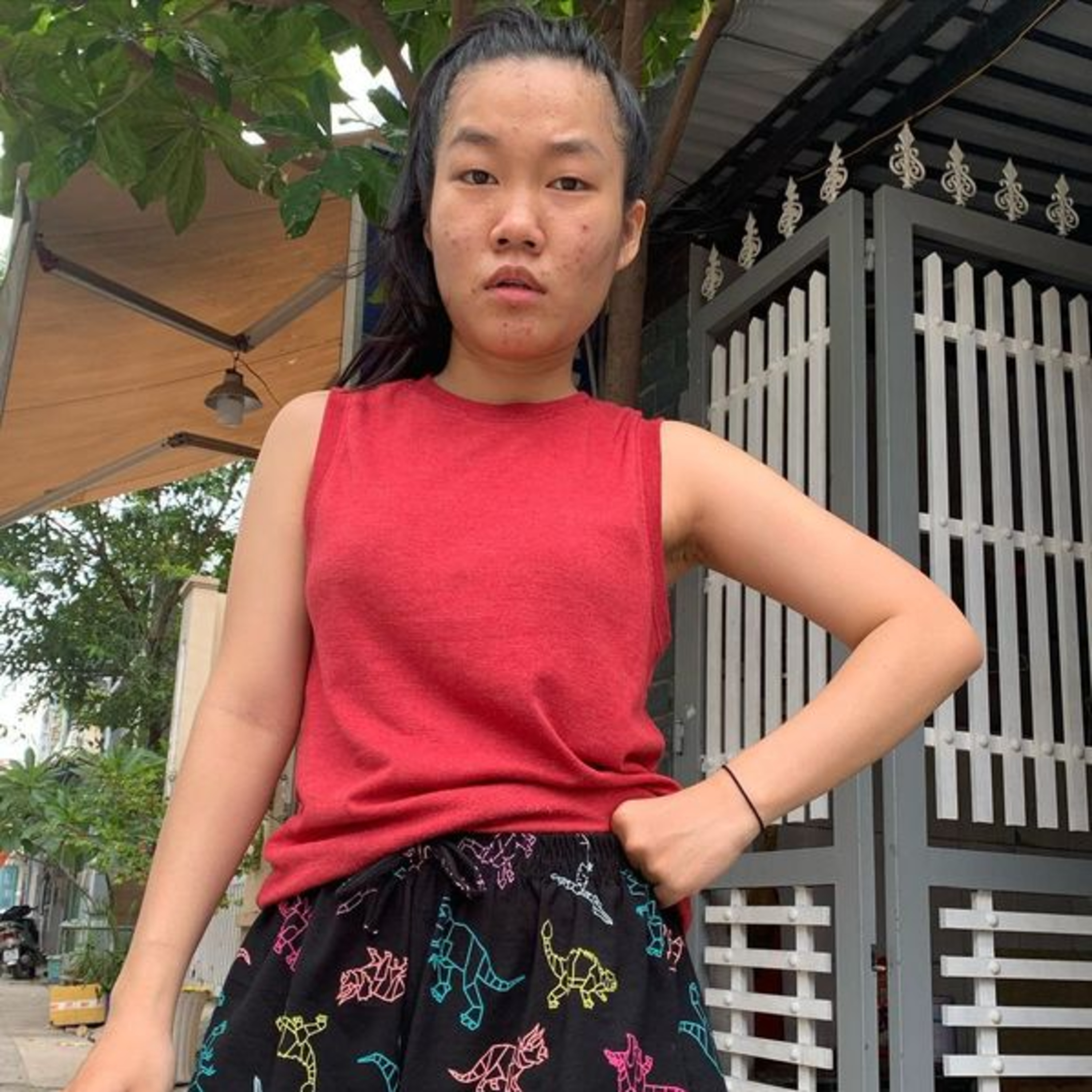Lê Thụy đáp trả vì bị chửi khoe lông nách - Tiktoker “đàn chị” mắng lười biếng, dạy dỗ cực gắt episode artwork