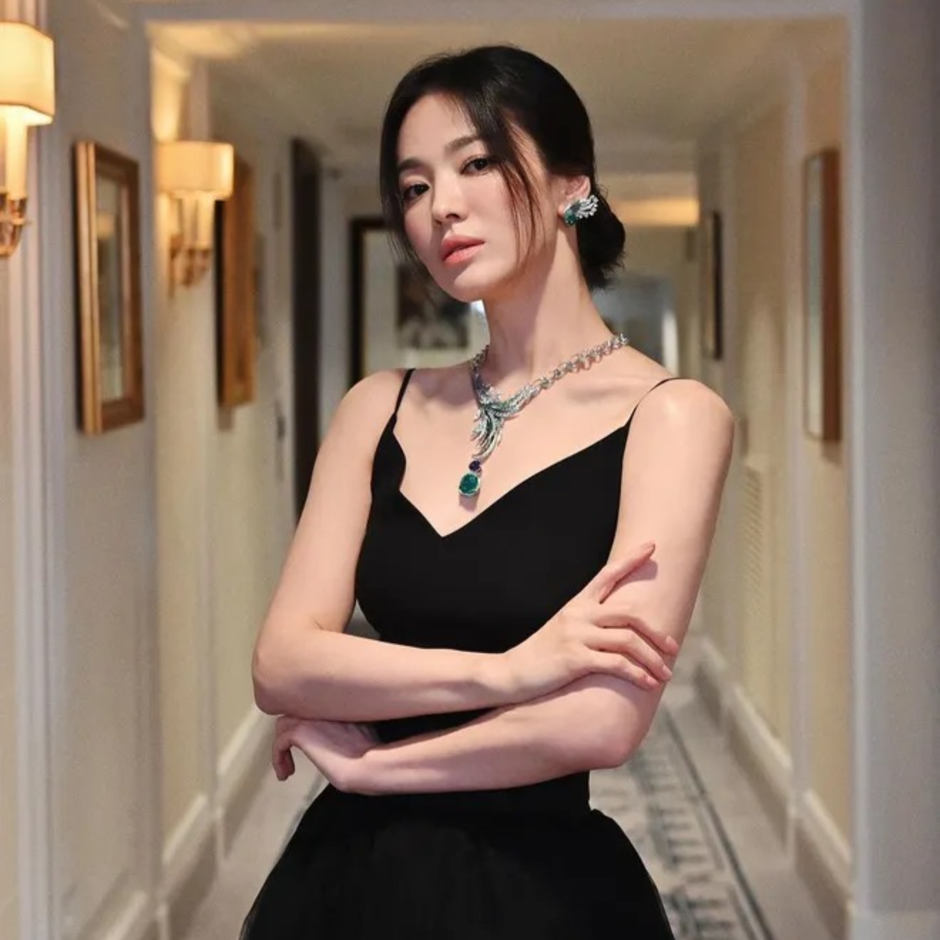 Song Hye Kyo tụ tập hội bạn tại Pháp, vô tình để lộ mặt mộc đầy dấu hiệu lão hóa episode artwork