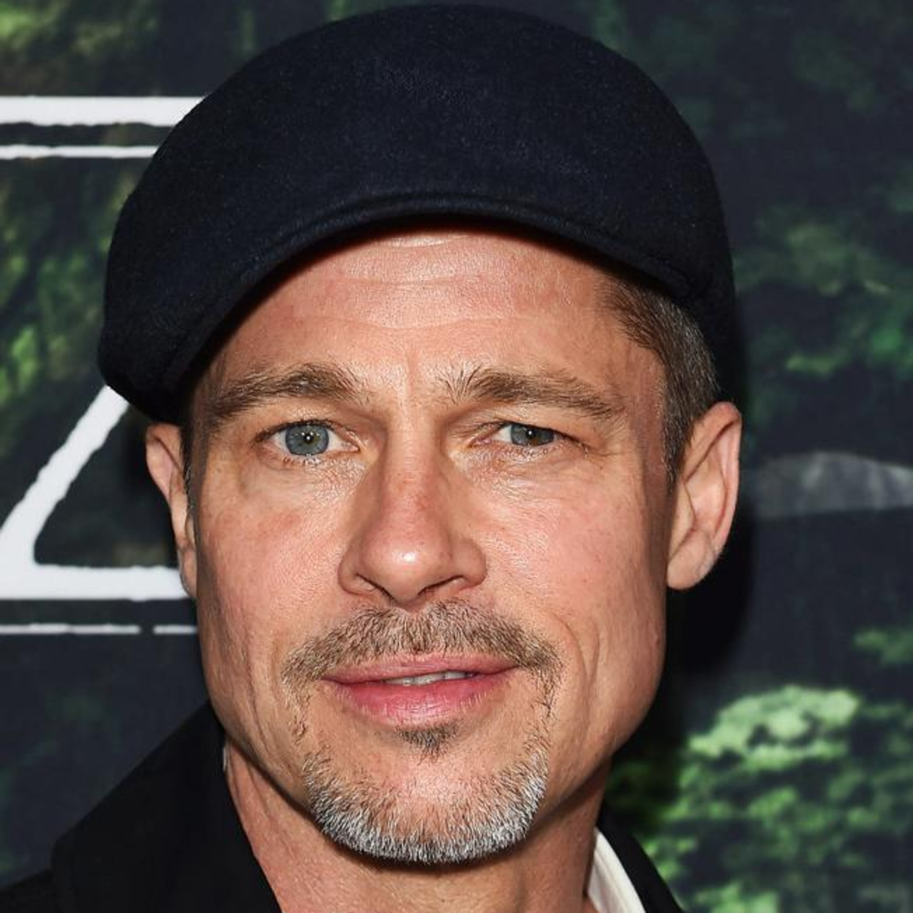 Brad Pitt bay đến Ý để gặp các con, Angelina Jolie phản ứng ra sao? episode artwork