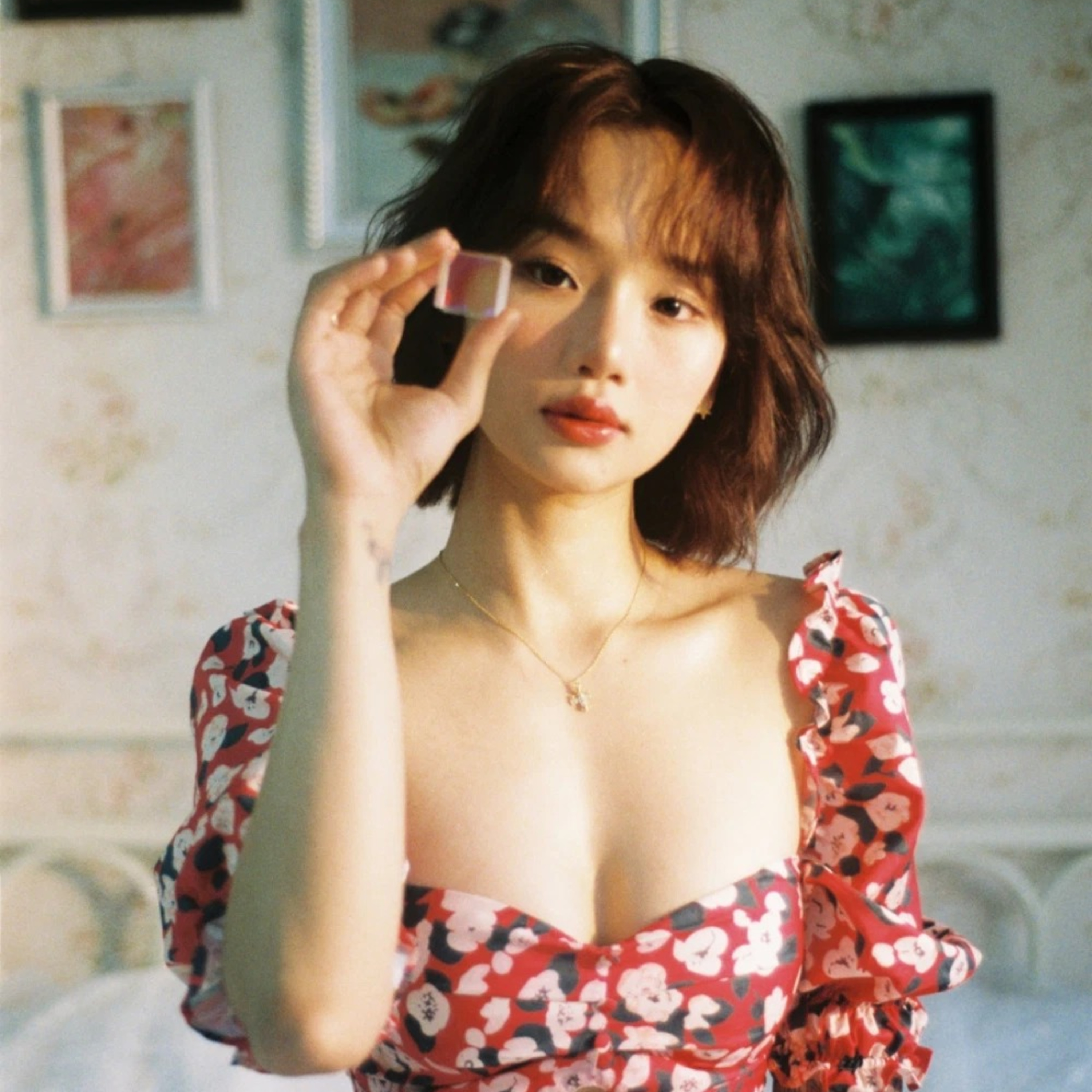 Miu Lê bất ngờ bị đạo diễn Lê Hoàng “bóc trần” con người thật, từng vướng tin đồn bồ bịch với nhau episode artwork