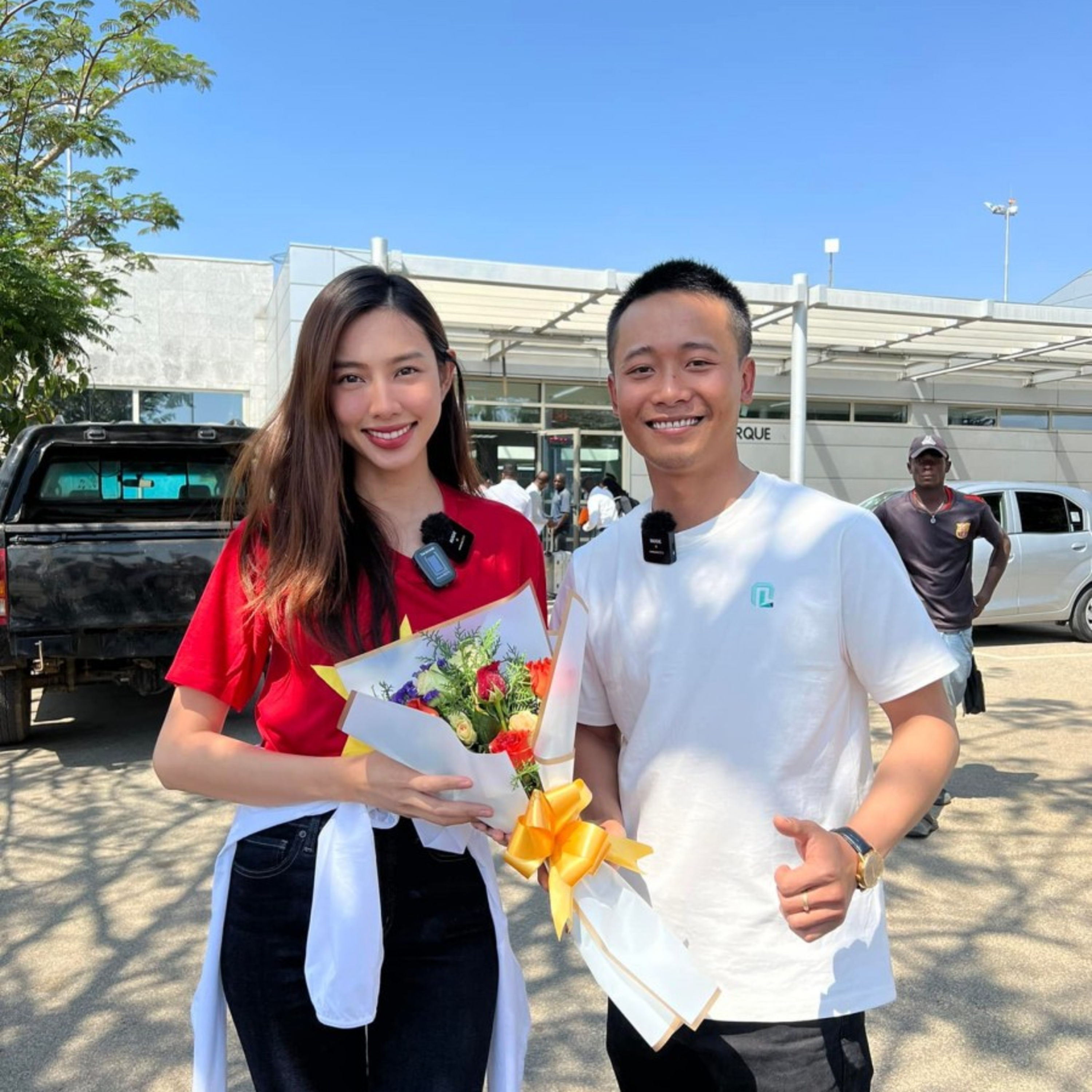 Quang Linh Vlog hứa sao kê minh bạch khi bị nghi bóc lột bà con châu Phi episode artwork