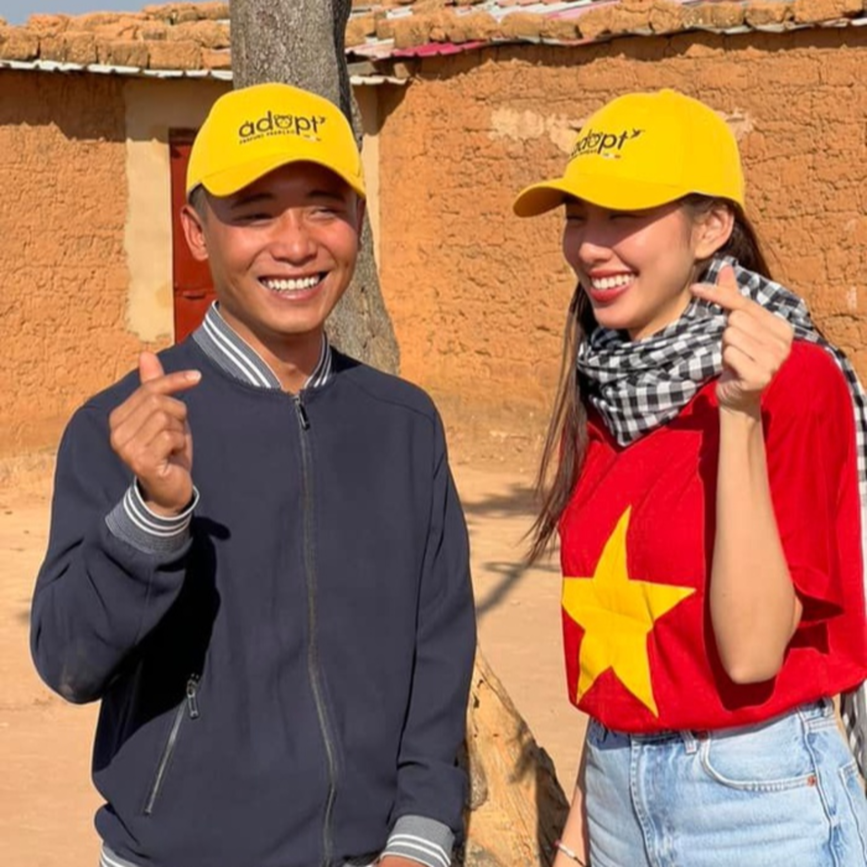 Thùy Tiên - Quang Linh bí mật quay MV ở Angola, hậu trường như vợ chồng son episode artwork