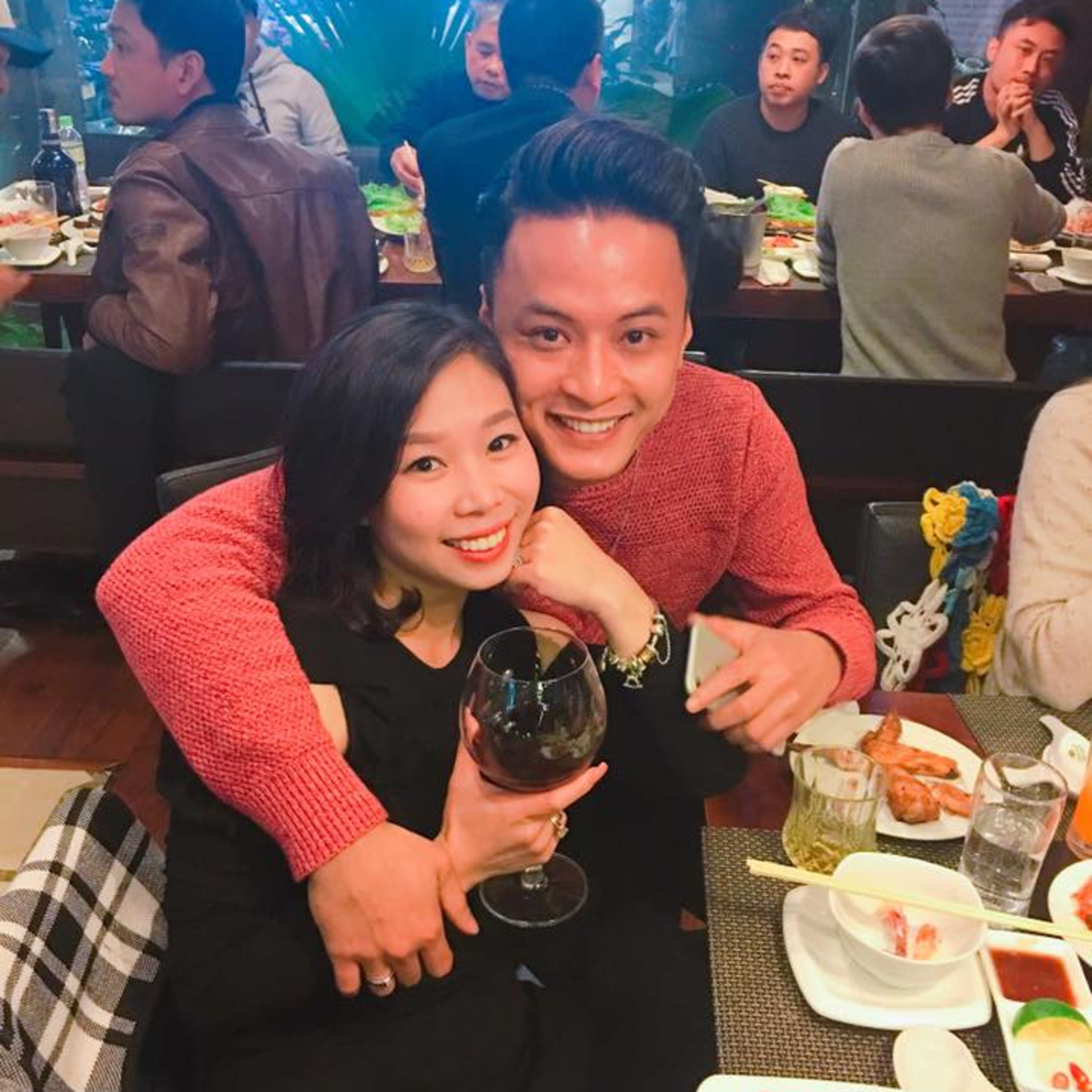 Vợ Hồng Đăng lộ diện buồn bã, đăng trạng thái ẩn ý muốn ly hôn vì đã tổn thương quá nhiều? episode artwork