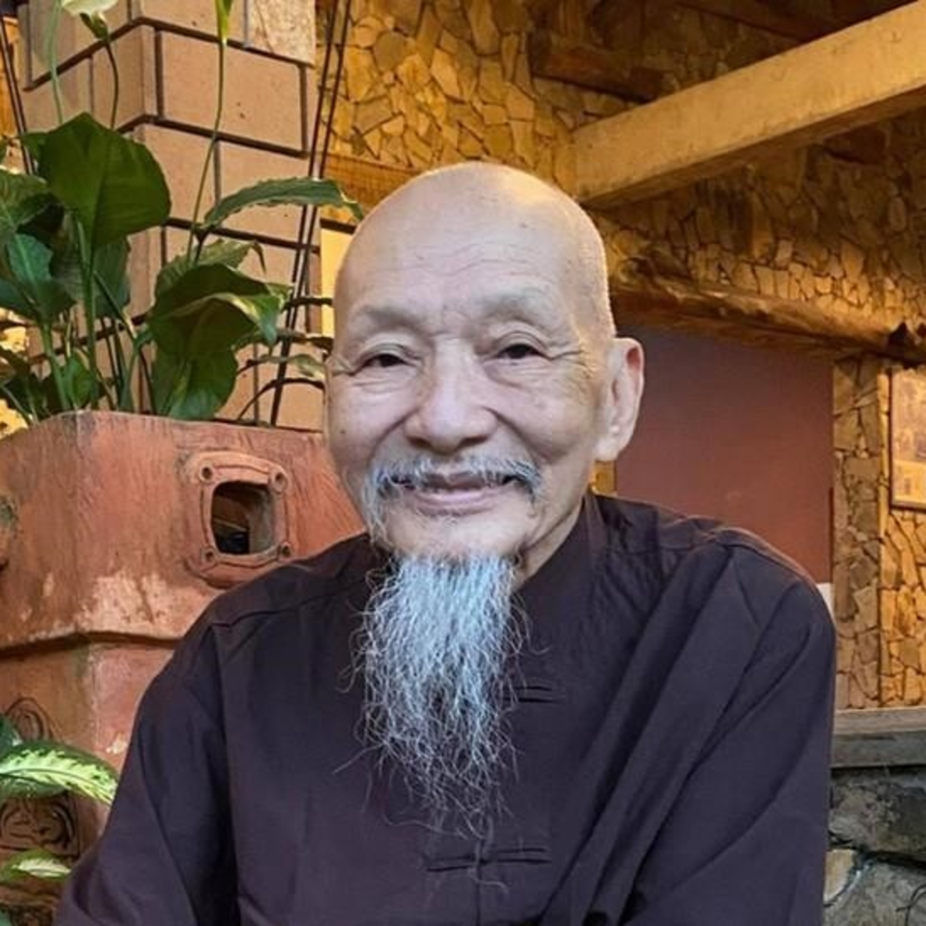 Lê Tùng Vân chối bỏ vai trò “cầm đầu”, khen ngợi đệ tử thông minh, có thể làm tới giám đốc episode artwork