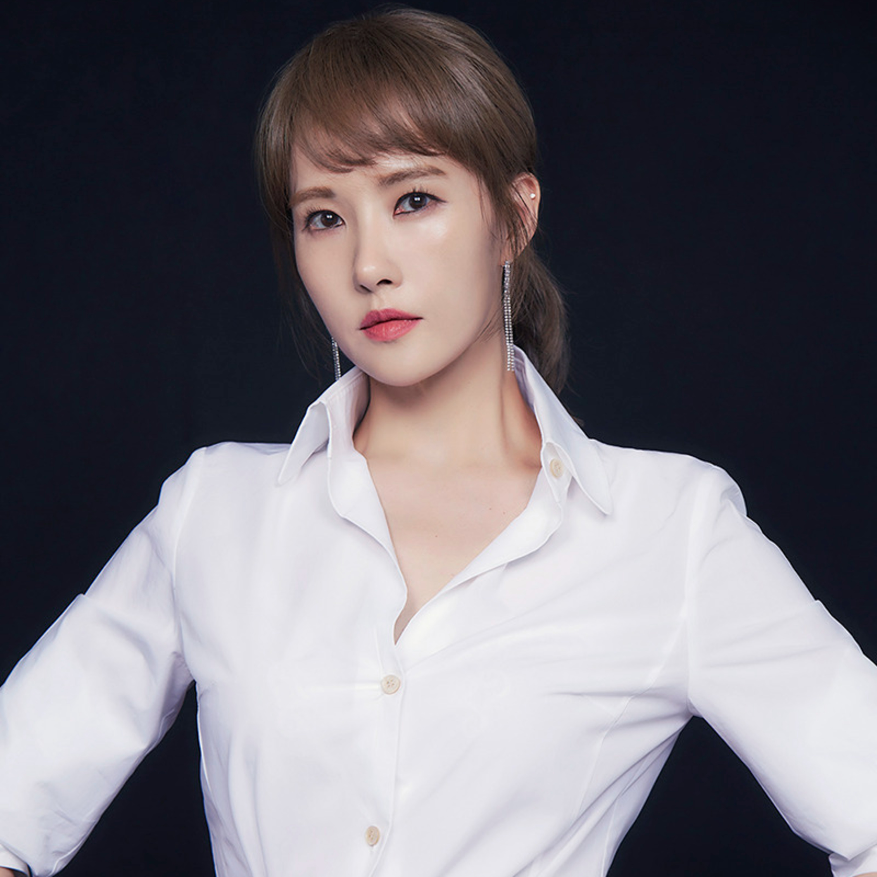 Kim Sun Ah - “Tình cũ” Hyun Bin giờ là chị đại quyền lực, Son Ye Jin cũng phải “rén” episode artwork