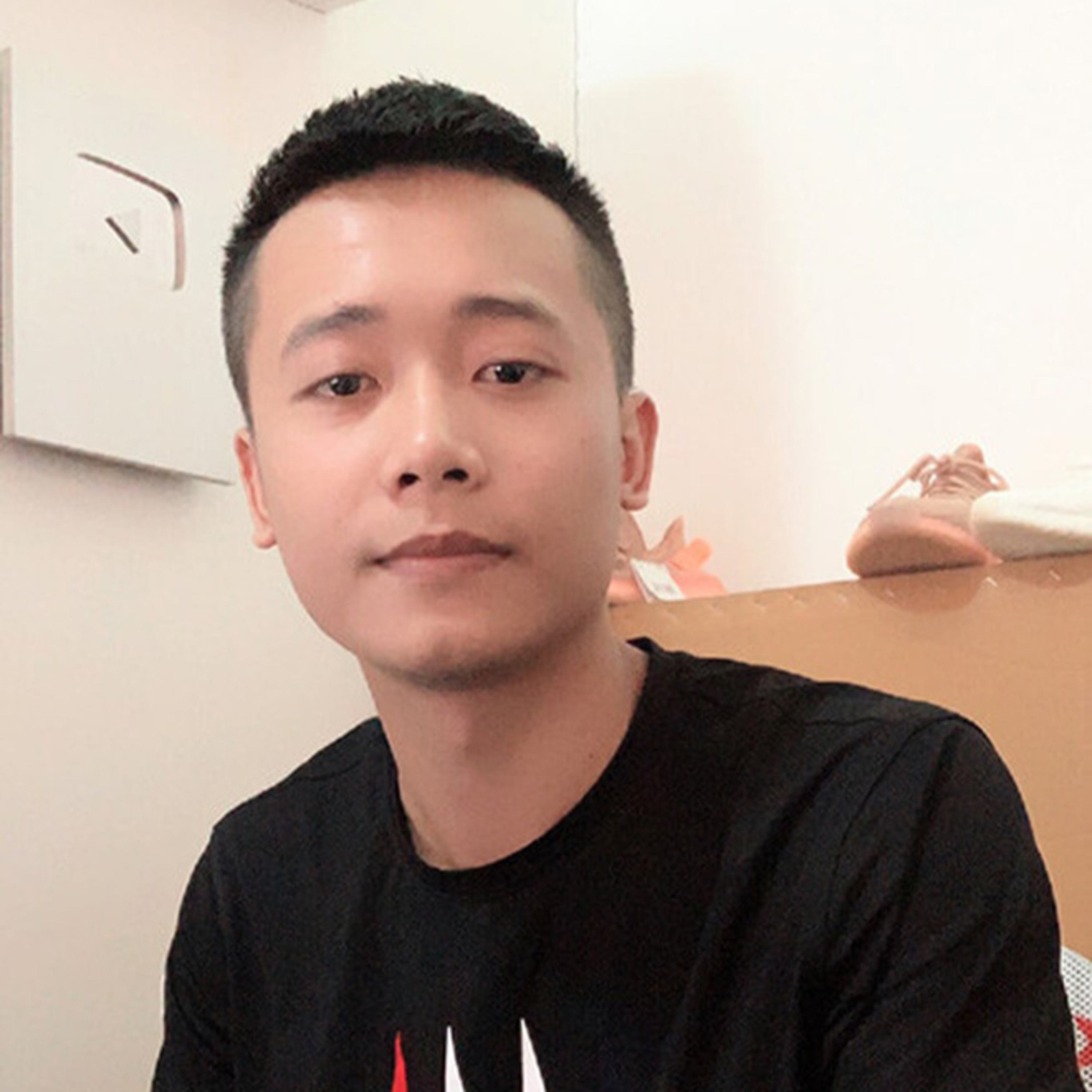 Quang Linh Vlog thẳng thừng từ chối báo chí sau khi được "đẩy thuyền" cùng Thuỳ Tiên episode artwork
