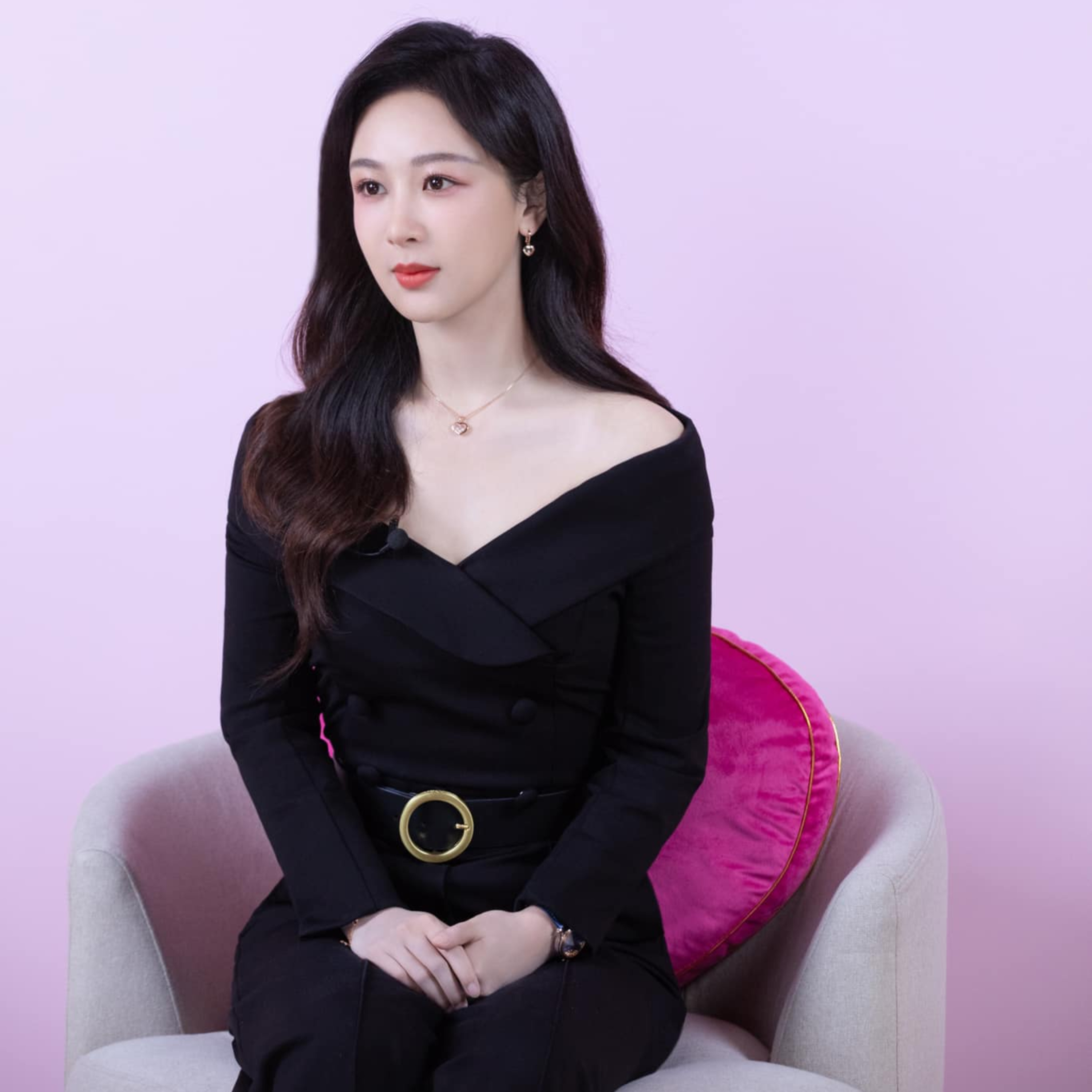 Dương Tử gây sốc với gương mặt đơ cứng như U40, netizen mỉa mai thẩm mỹ quá đà episode artwork