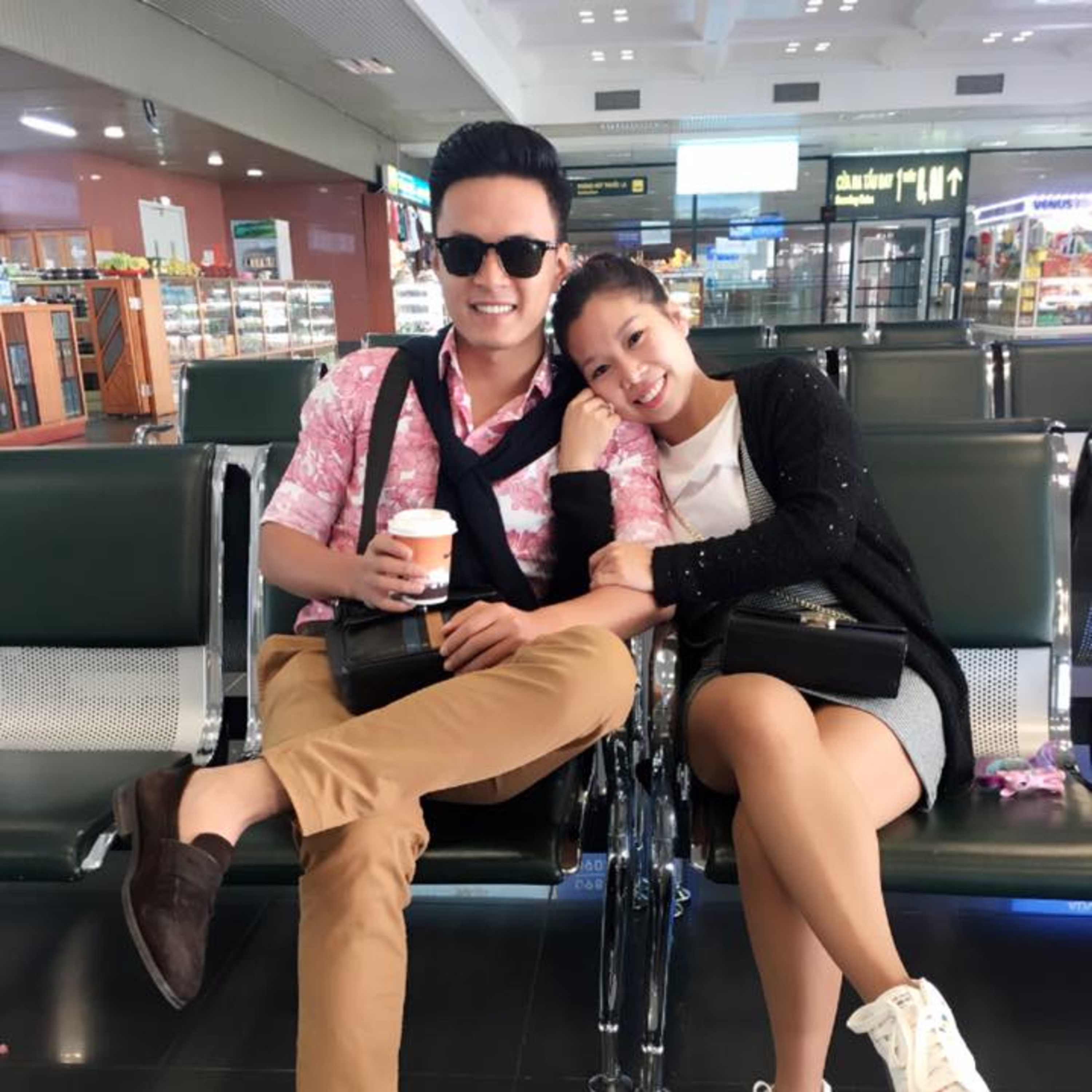 Bà xã Hồng Đăng thoải mái trả lời bình luận của dân mạng, tiết lộ tình trạng hiện tại episode artwork