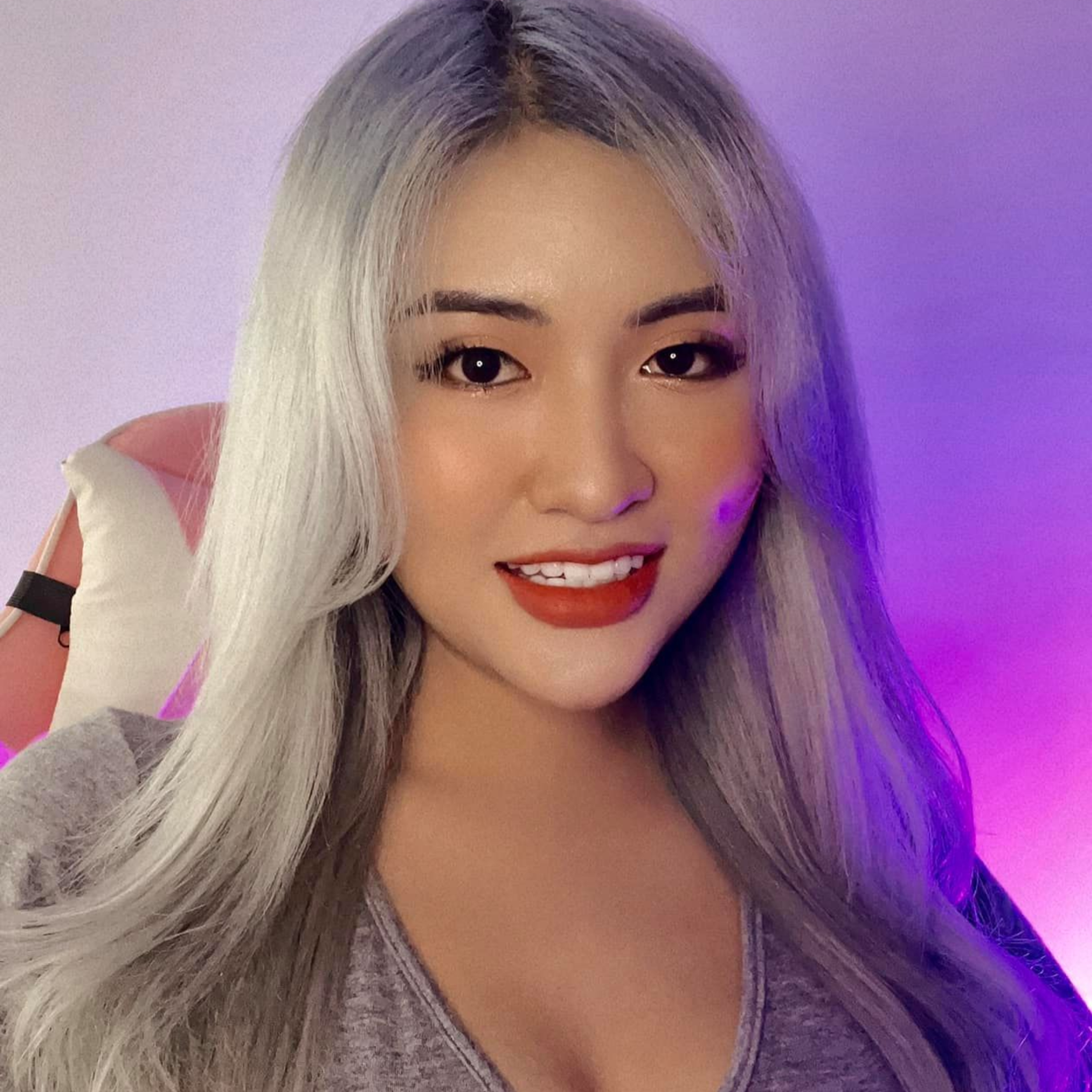 Hot girl Nguyệt Hà - tình cũ Văn Toản lột xác sau 3 năm chia tay episode artwork