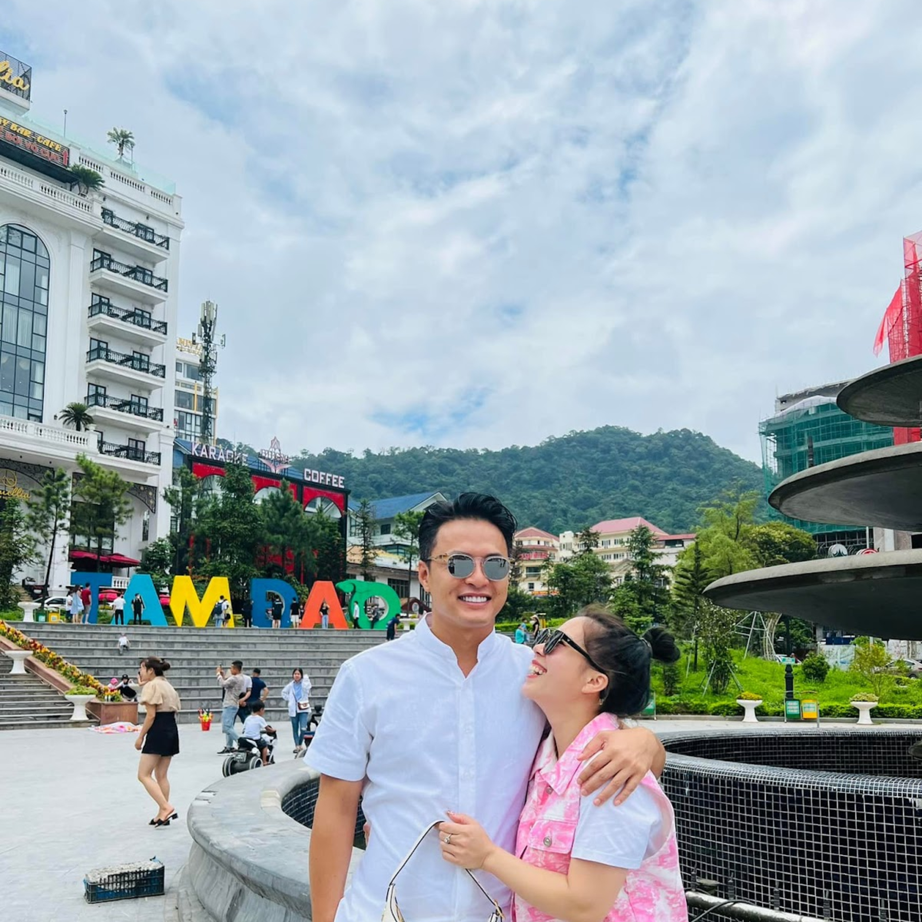 Bà xã Hồng Đăng vẫn giữ lại điều này giữa lúc chồng vướng bê bối đời tư ở Tây Ban Nha episode artwork