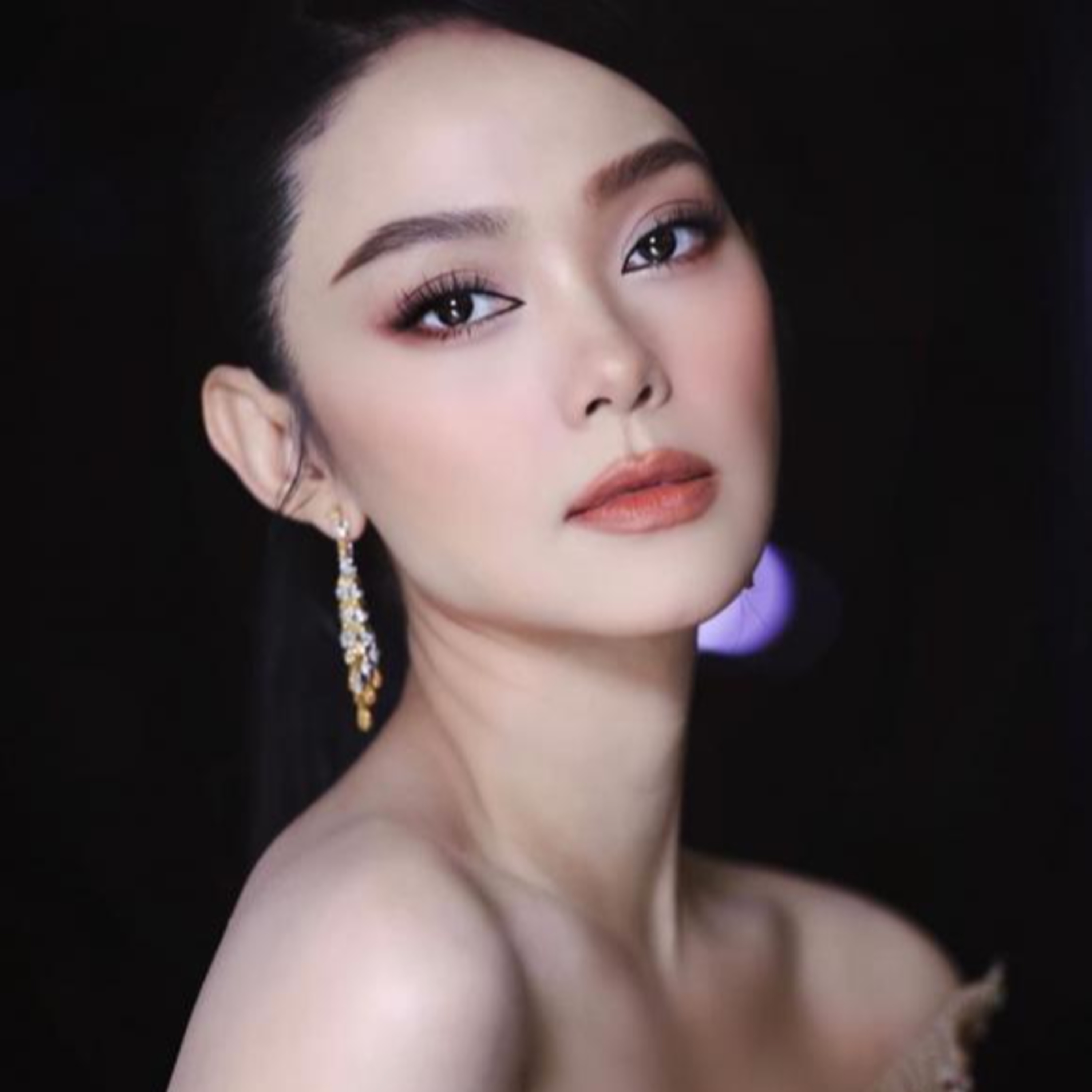 Minh Hằng chạy show liên tục sau đám cưới, chồng đại gia còn chu đáo đưa đón và chuẩn bị đồ ăn episode artwork
