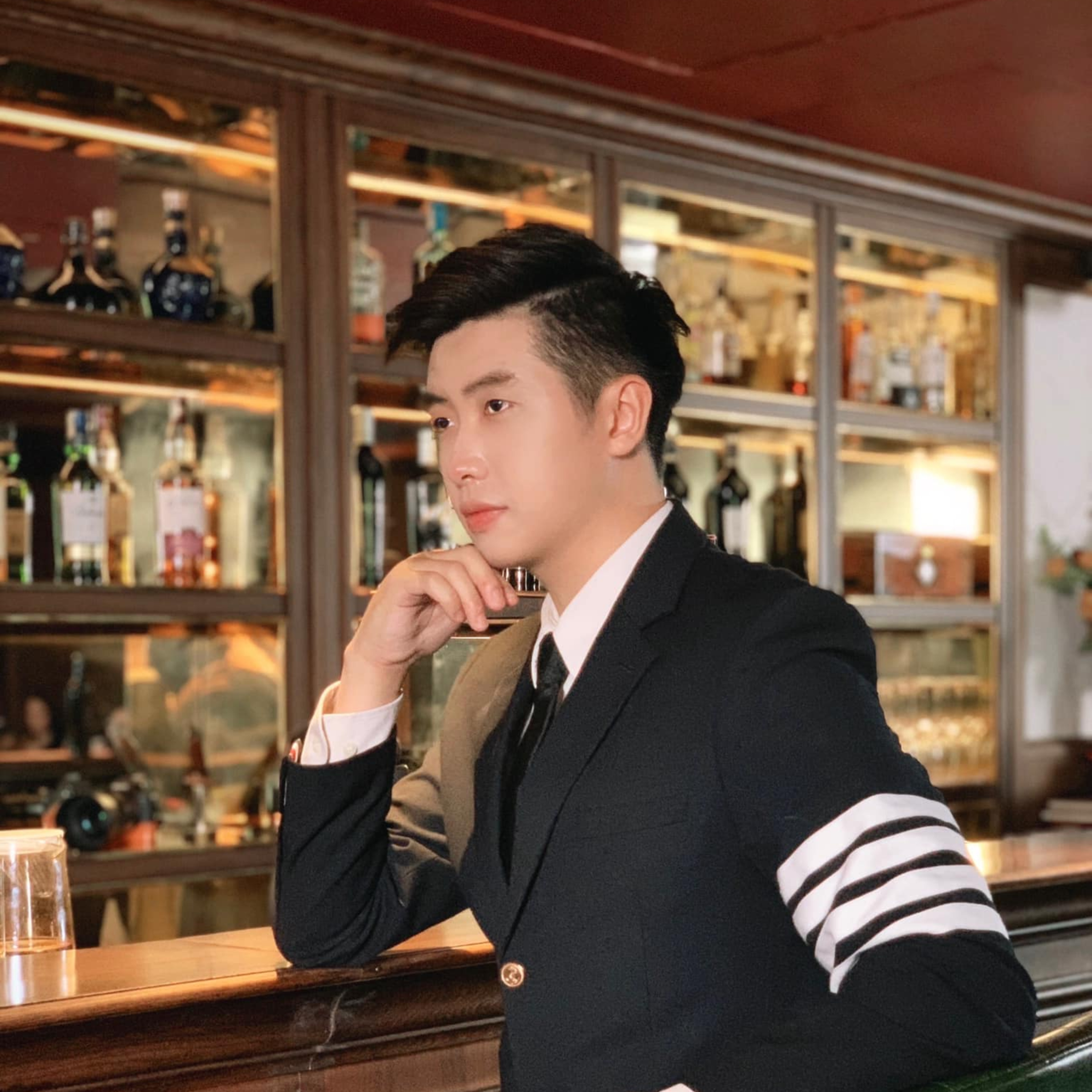 Vũ Phương - Nam chính 'Người ấy là ai' kết đôi với Tiktoker Hồng Nhung có profile cực khủng episode artwork