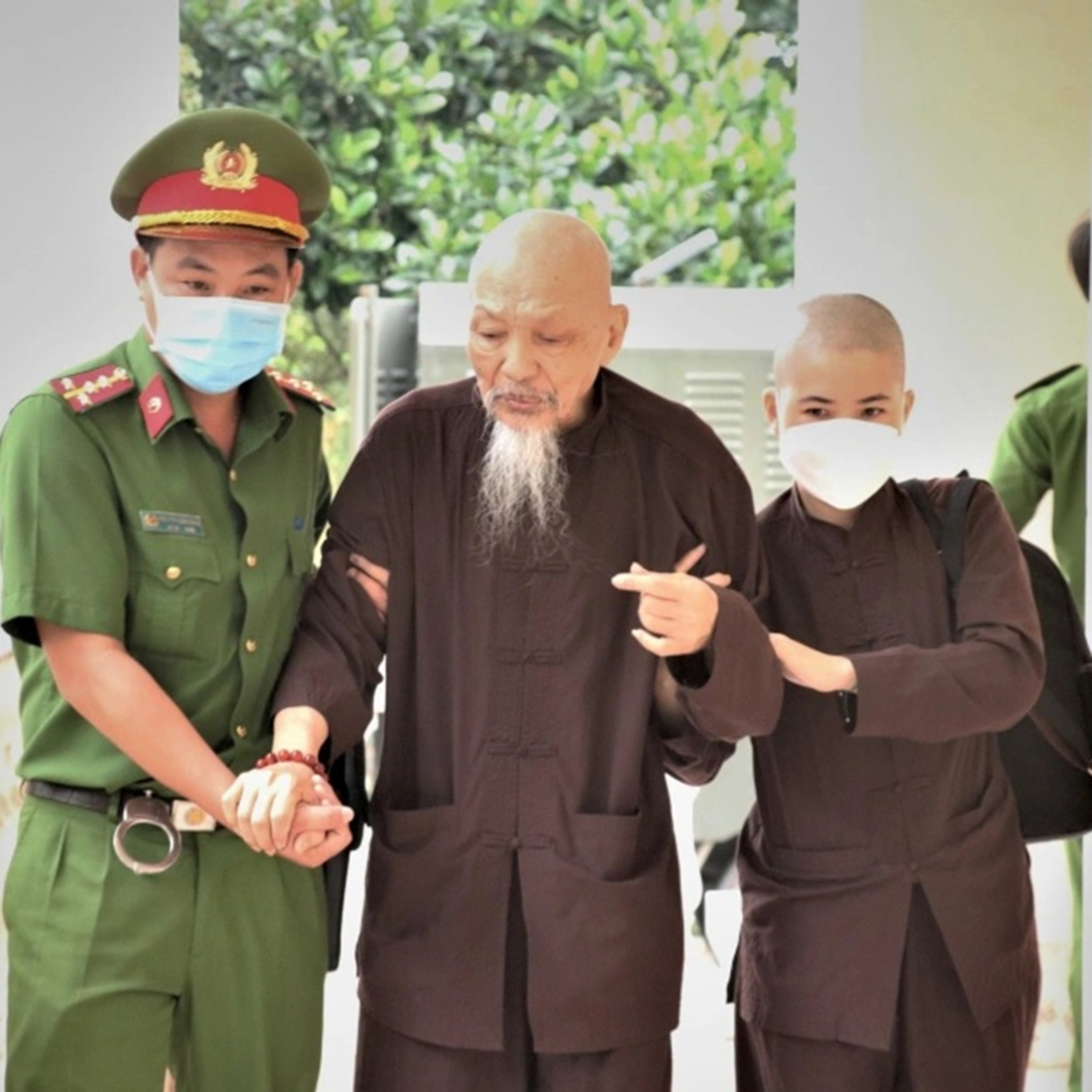Tịnh thất Bồng Lai: Sắp phục hồi điều tra vụ l.oạn l.uân, làm rõ máu mủ Lê Tùng Vân và 11 người con episode artwork